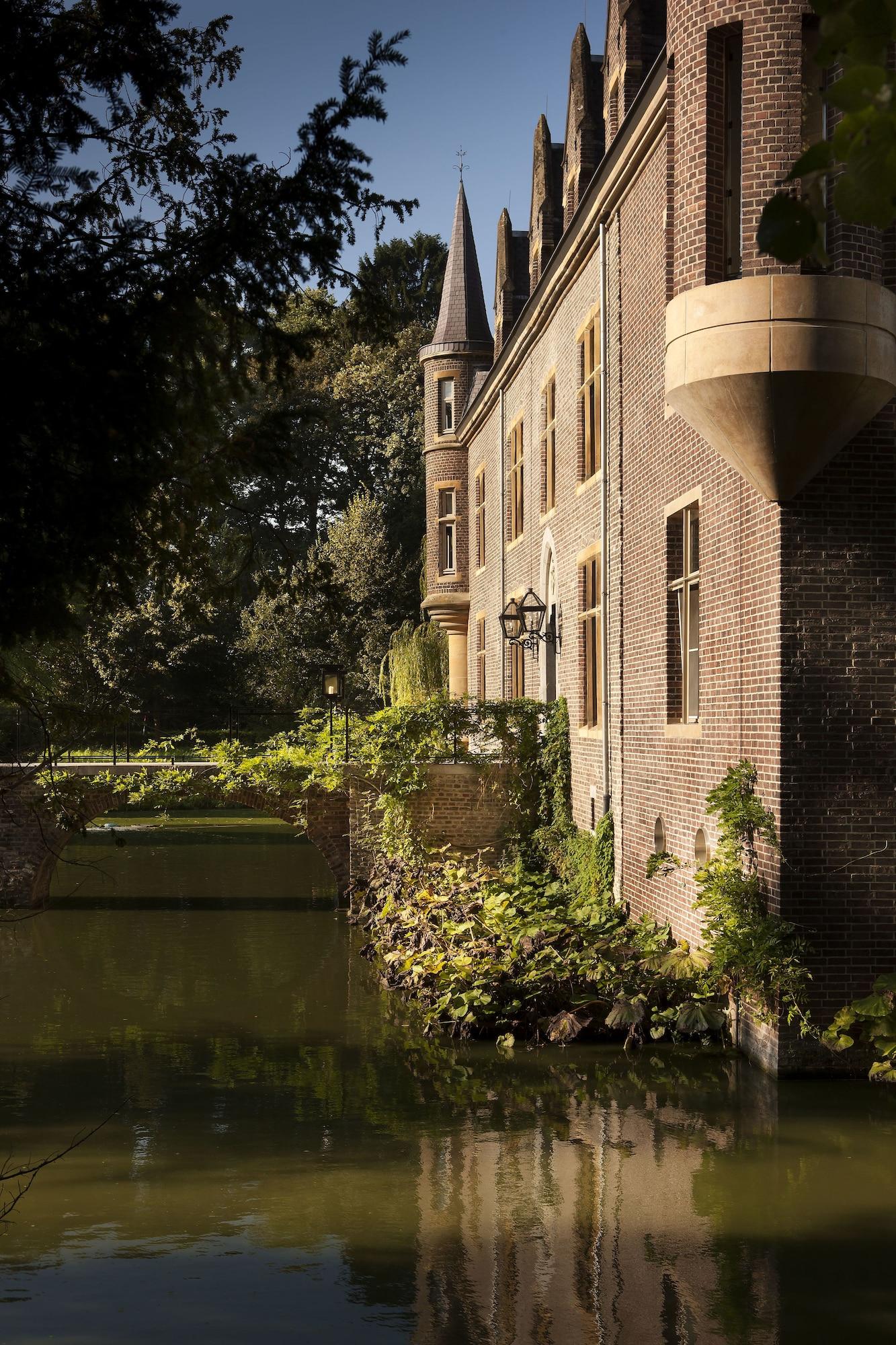Vista Exterior Van der Valk Hotel Kasteel Terworm