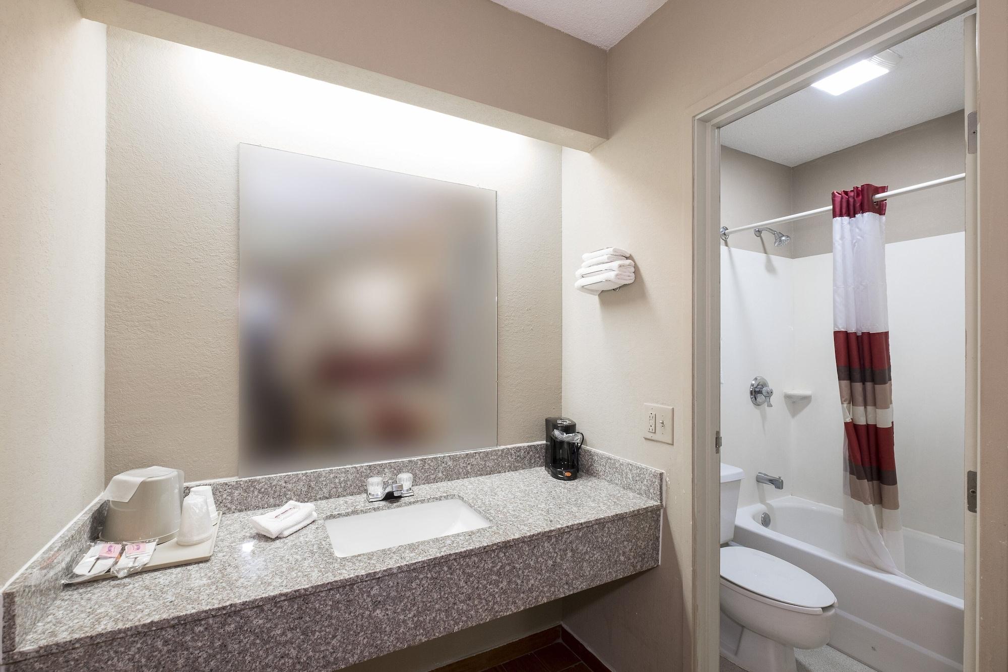 Equipamiento de Habitación Red Roof Inn Jackson Downtown - Fairgrounds