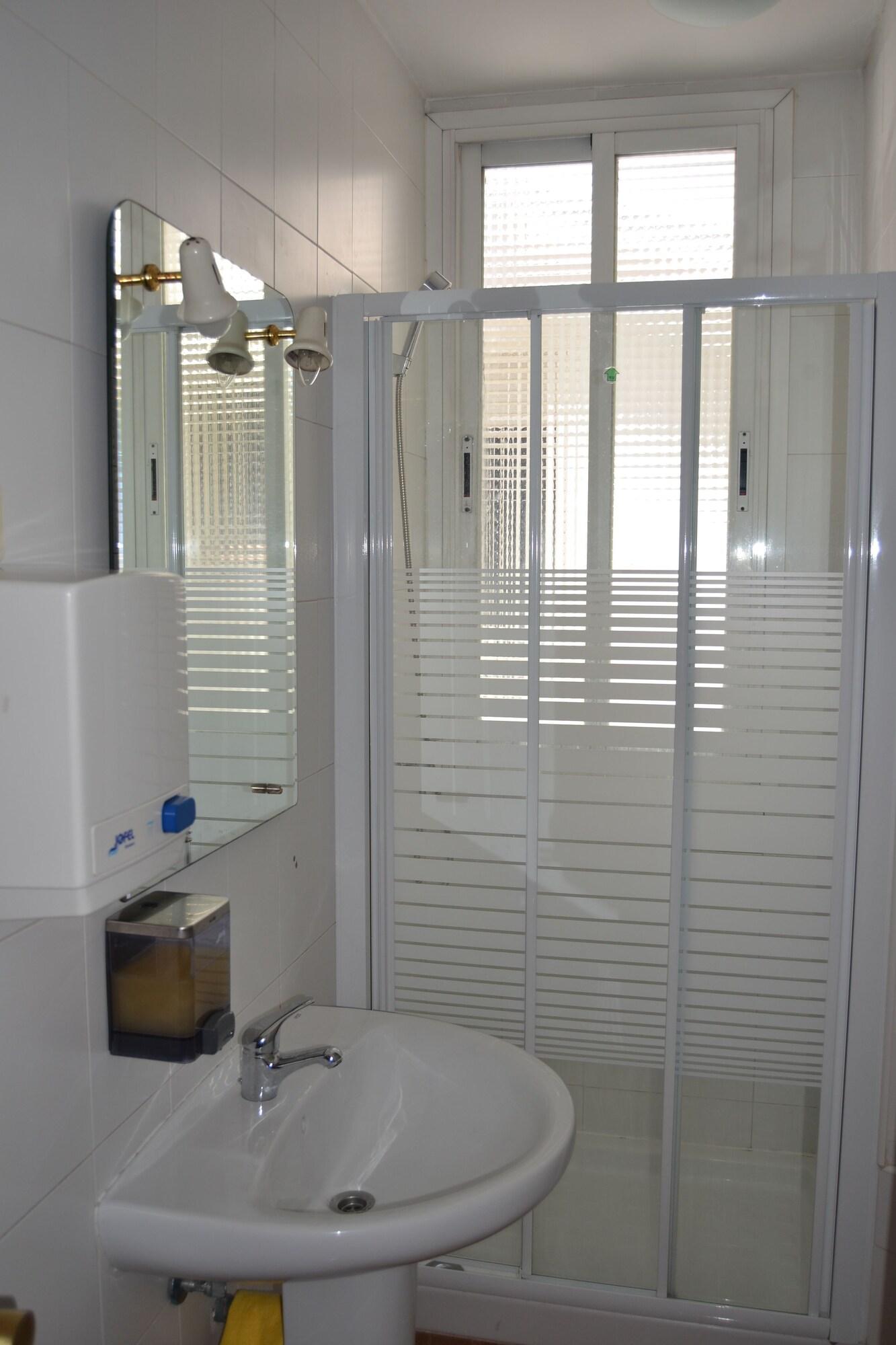 Equipamiento de Habitación Hostal Enebral