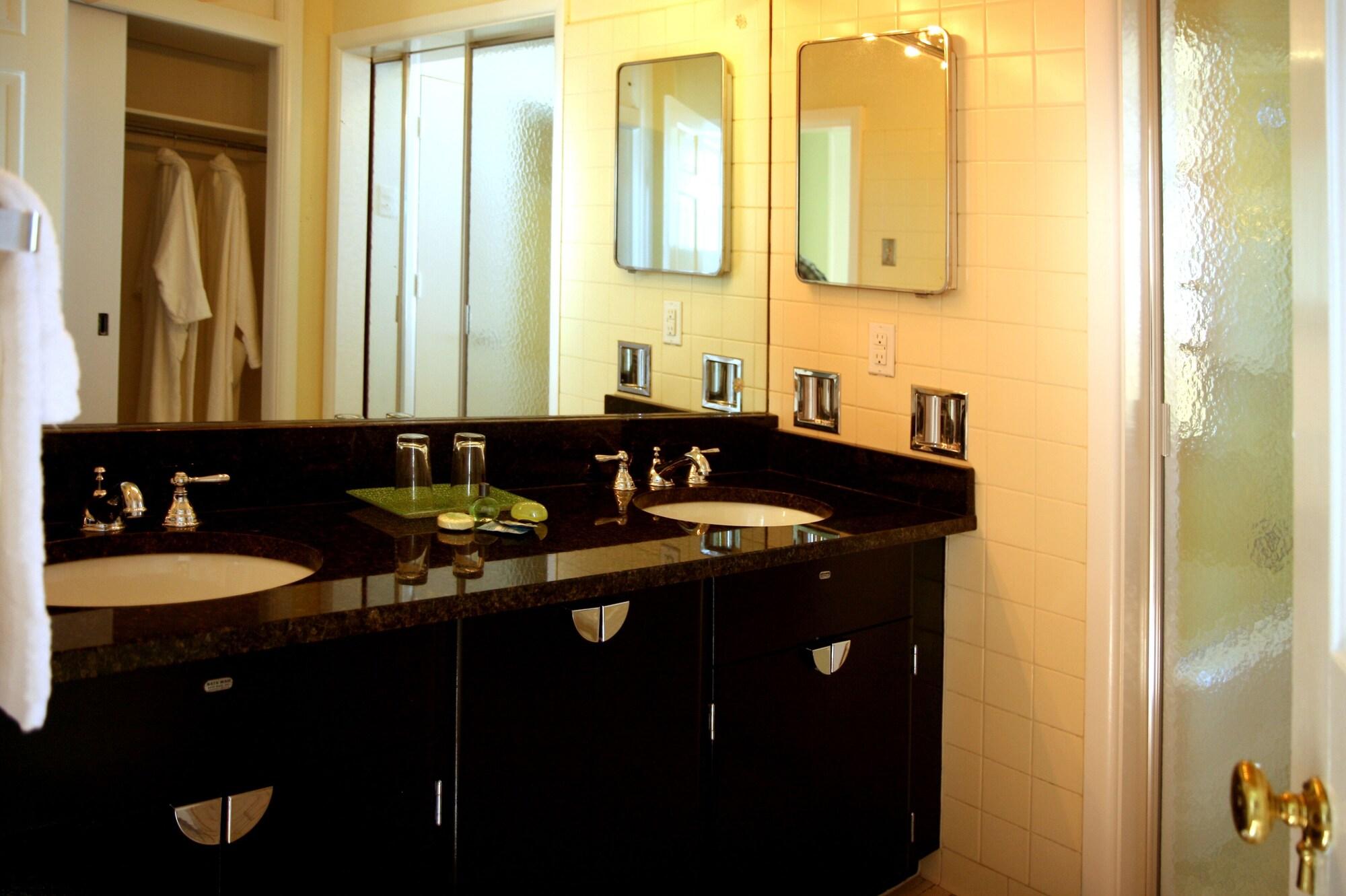 Equipamiento de Habitación Charred Oaks Inn