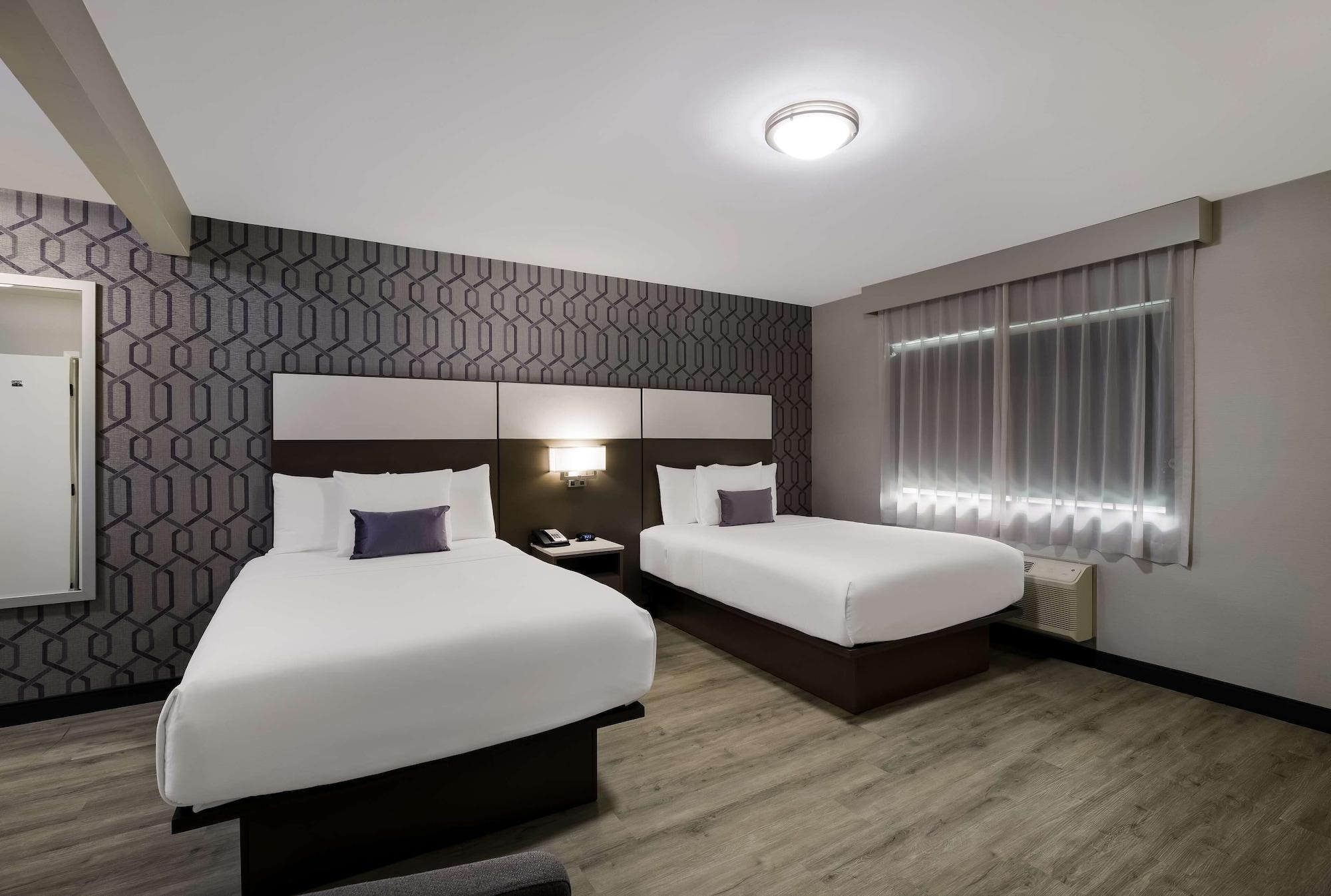 Habitación Sunset West Hotel, SureStay Collection by Best Western