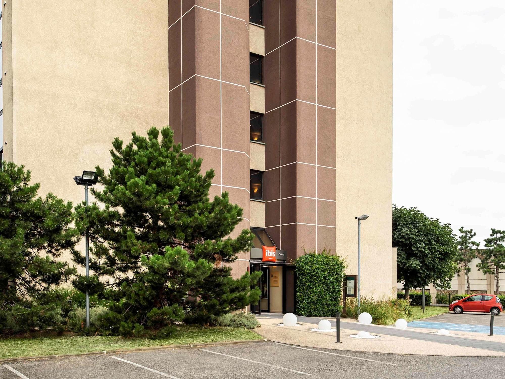 Vista Exterior ibis Créteil