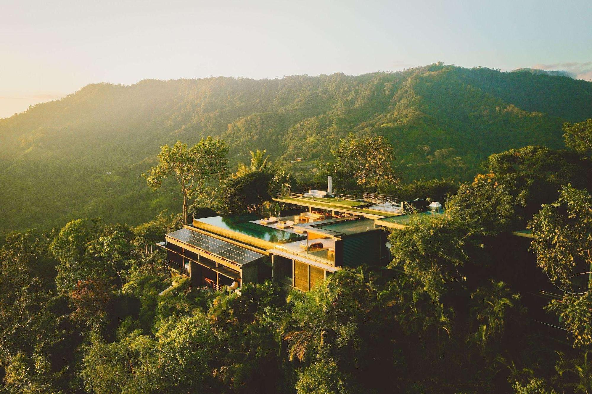 Vista Exterior Kura Boutique Hotel Member of the Cayuga Collection