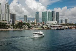 Actividad - Paseo en barco – Mansiones de Miami