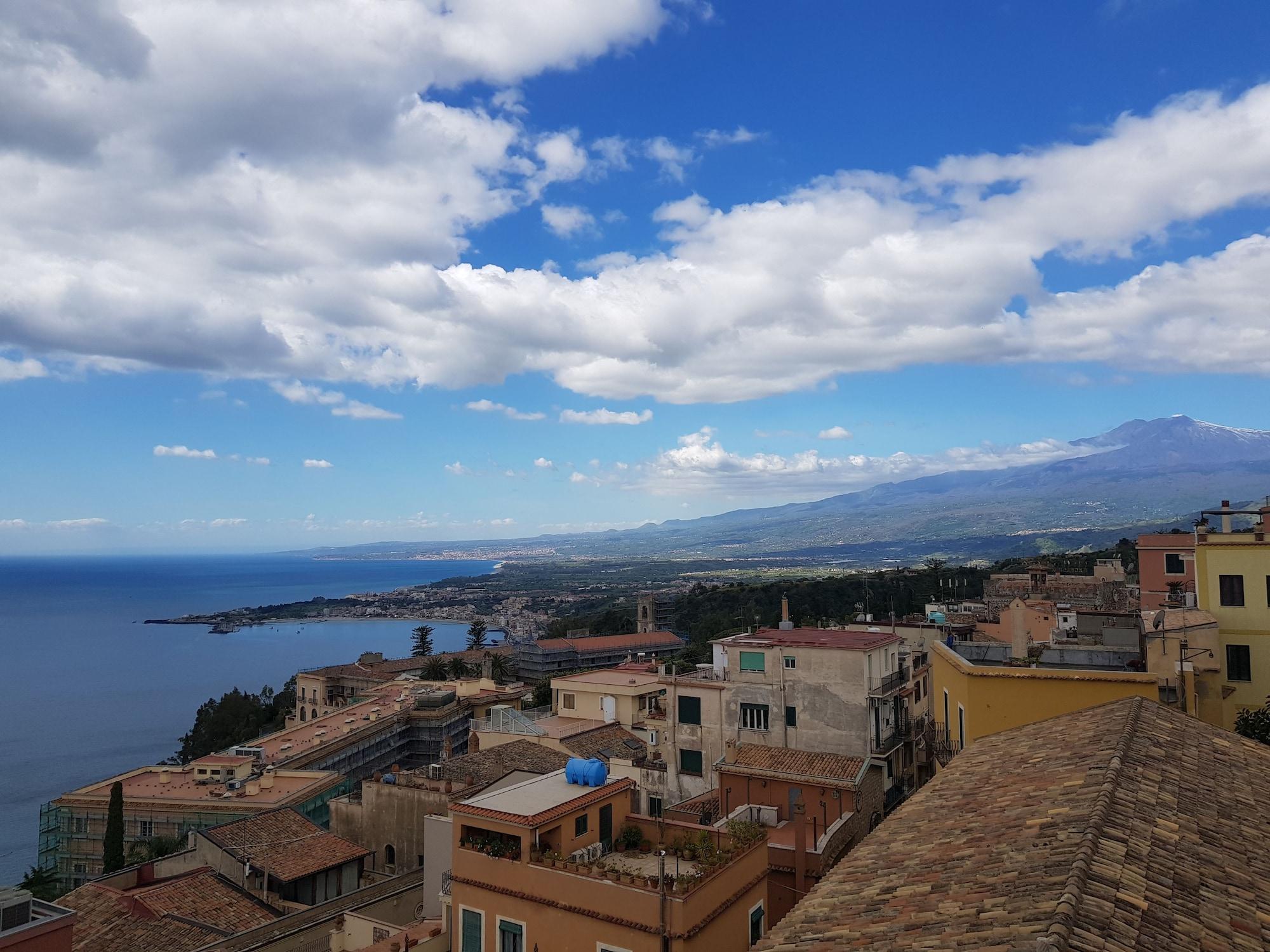 Vista Exterior Hotel Vello d'Oro