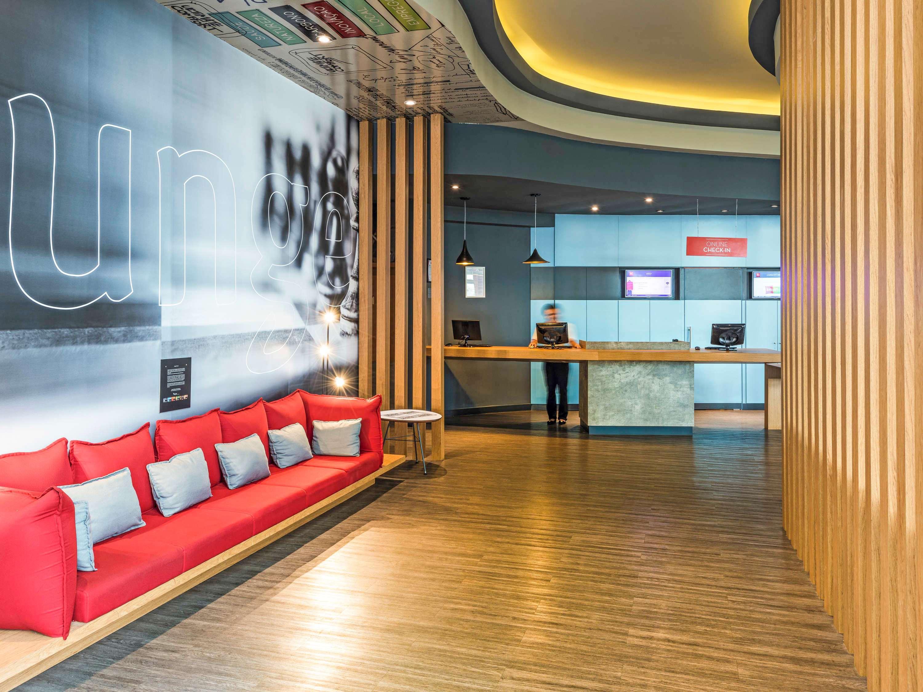 Vista Lobby ibis Tamboré