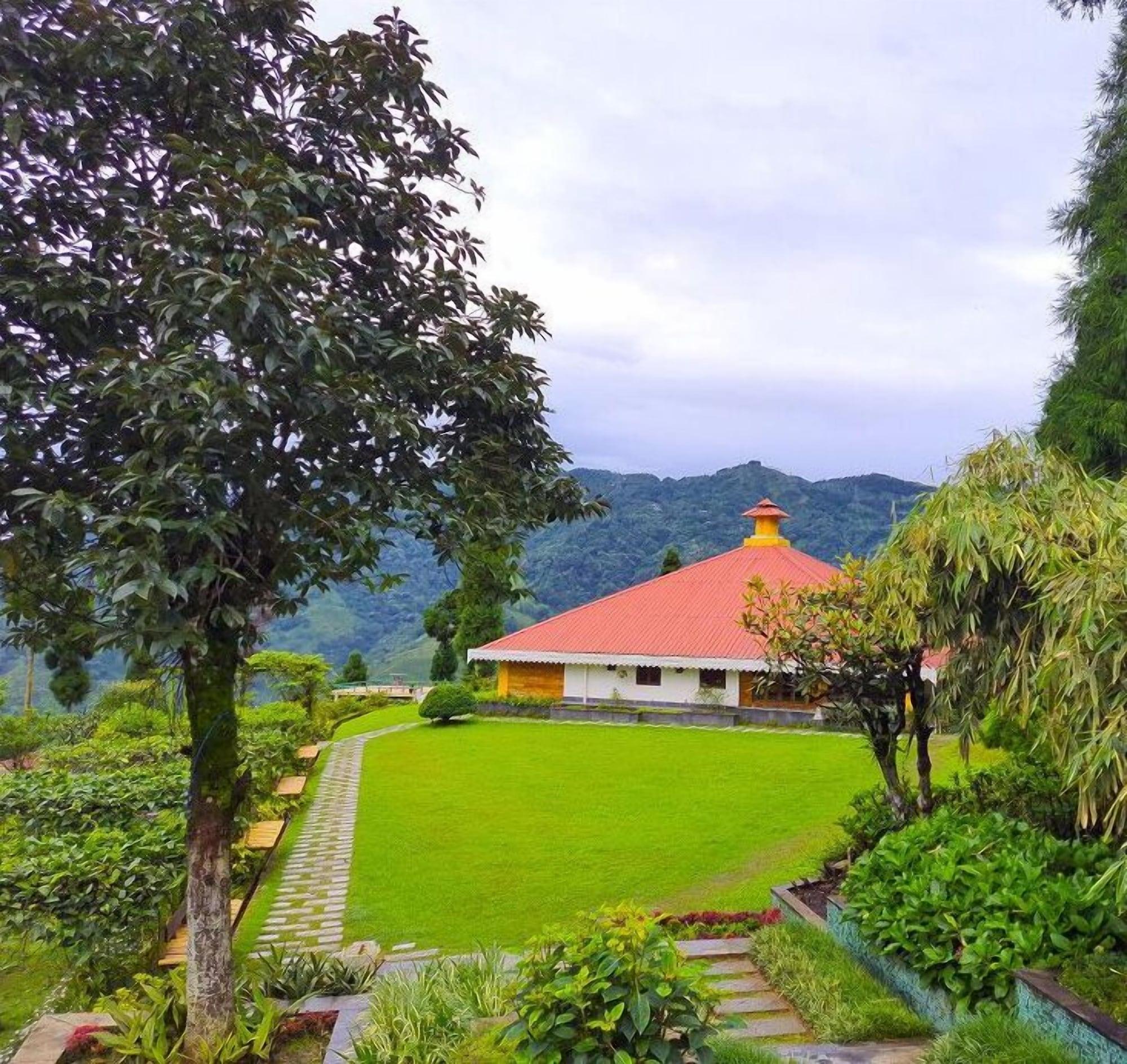 Instalaciones Recreativas Chamong Chiabari