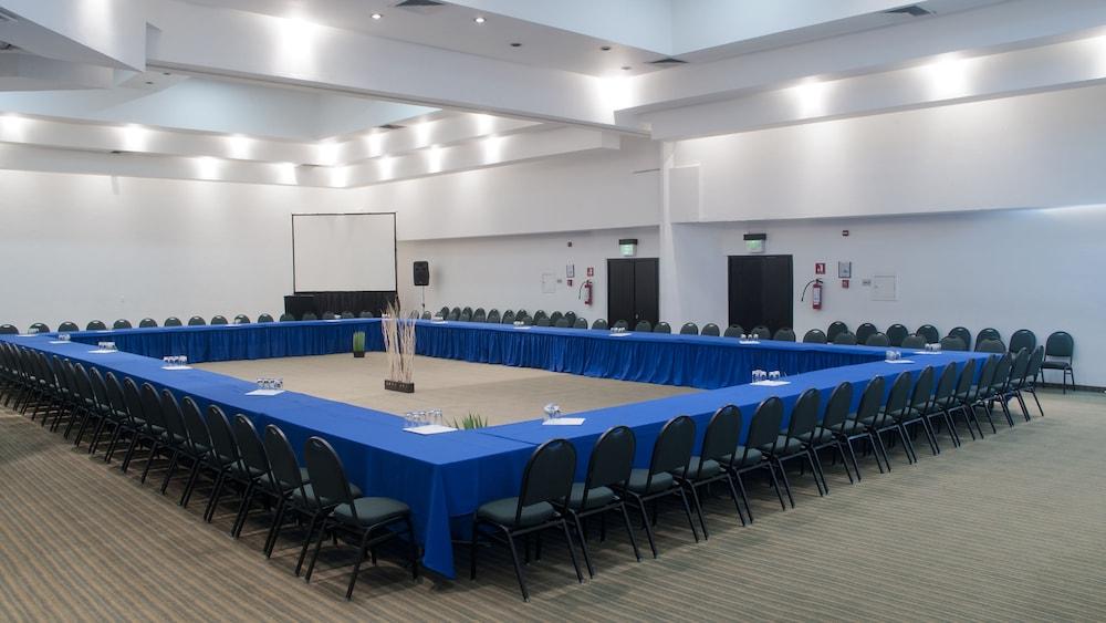 Sala de Reuniones Holiday Inn Mexico Dali Airport by IHG