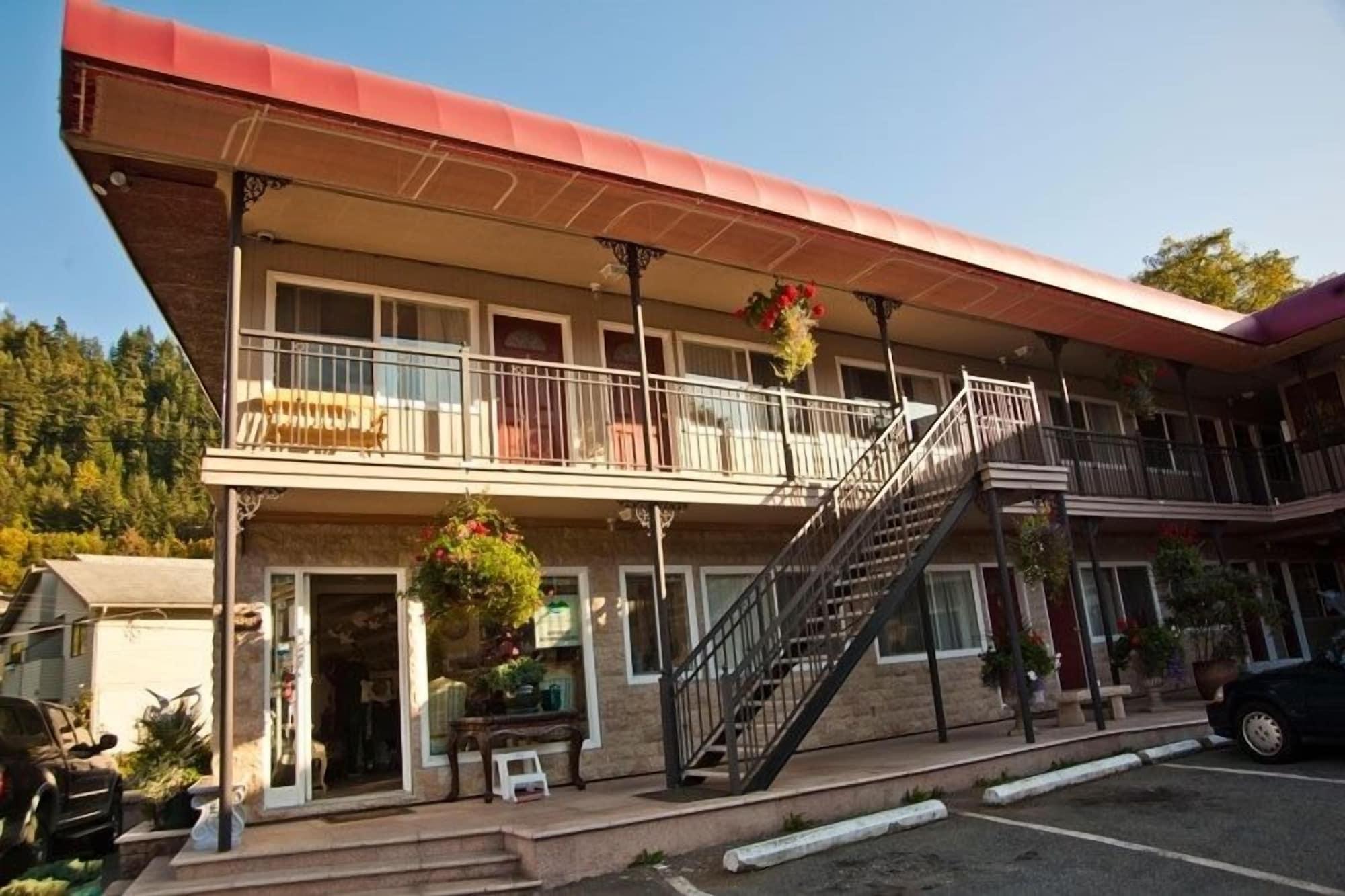 Varios Horseshoe Bay Motel