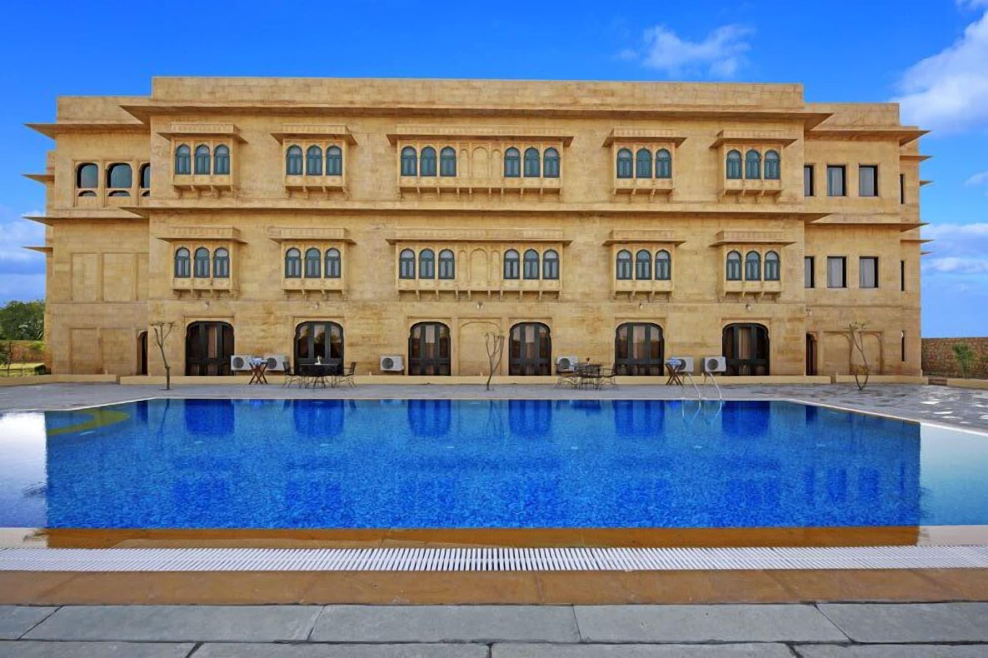 Vista Exterior The Desert Palace
