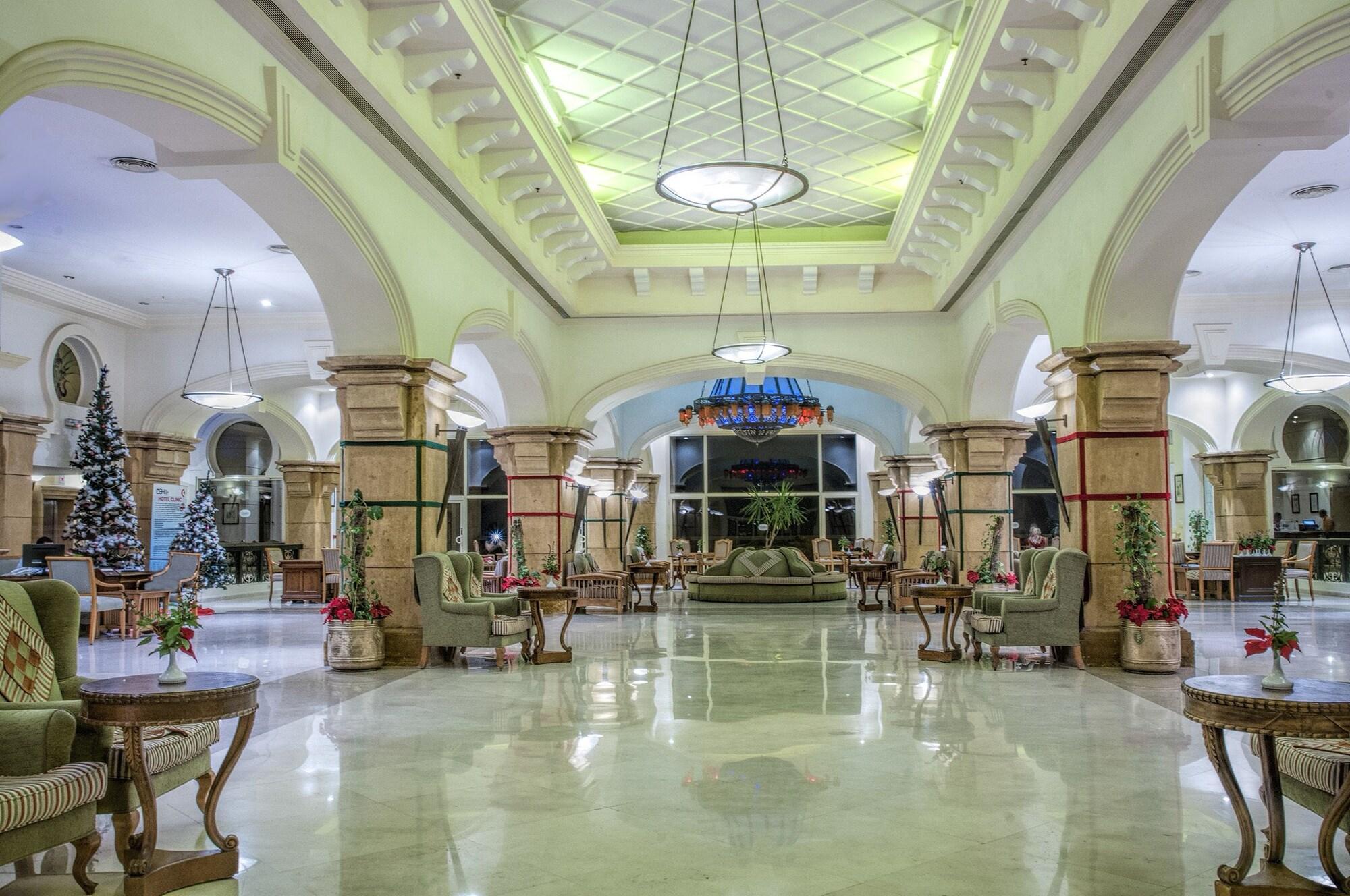 Vista Lobby Continental Plaza Beach