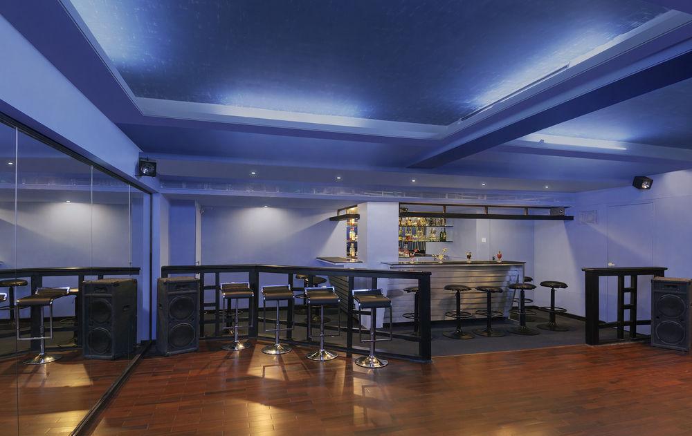Bar/Salón Apple Country Resorts - Manali