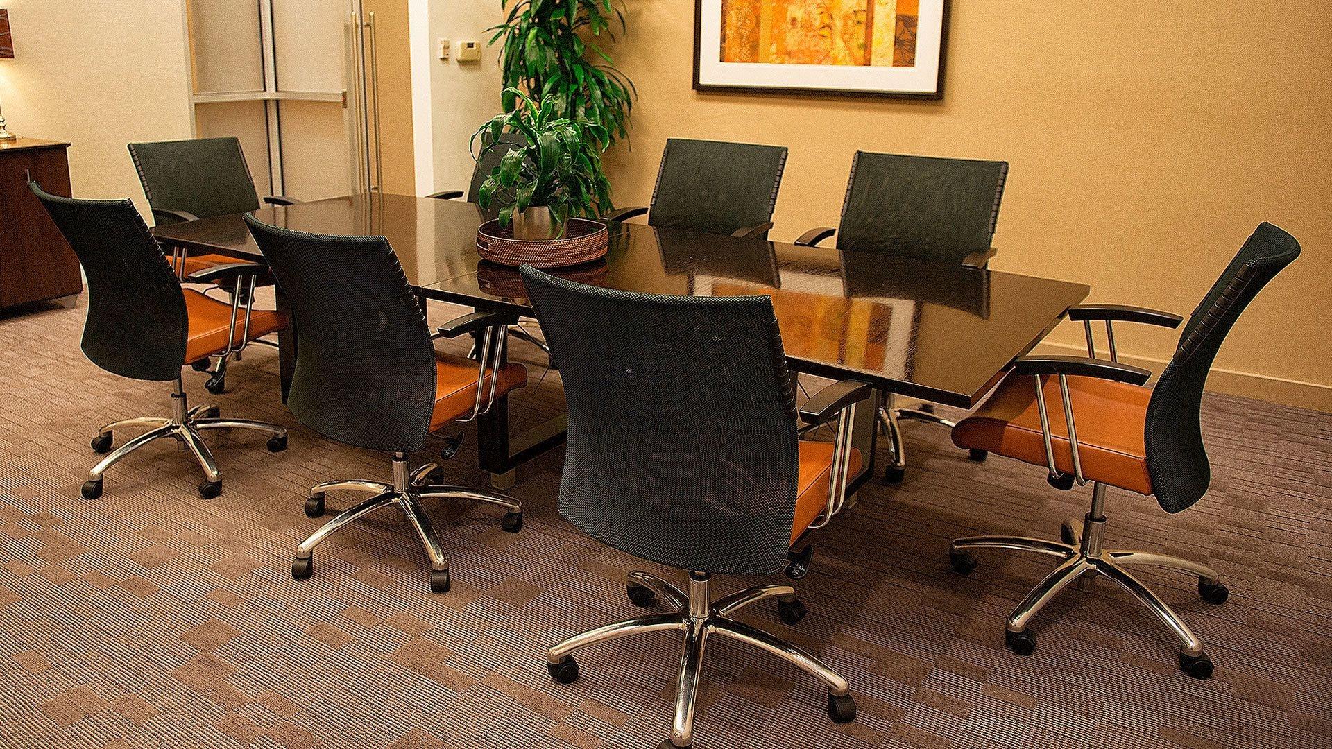 Sala de Reuniones Crystal Quarters Furnished Apartments- Concord