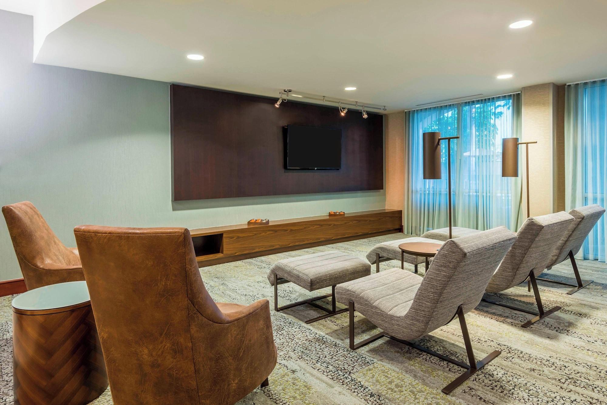 Vista Lobby Courtyard by Marriott Fort Myers I-75/Gulf Coast Town Center