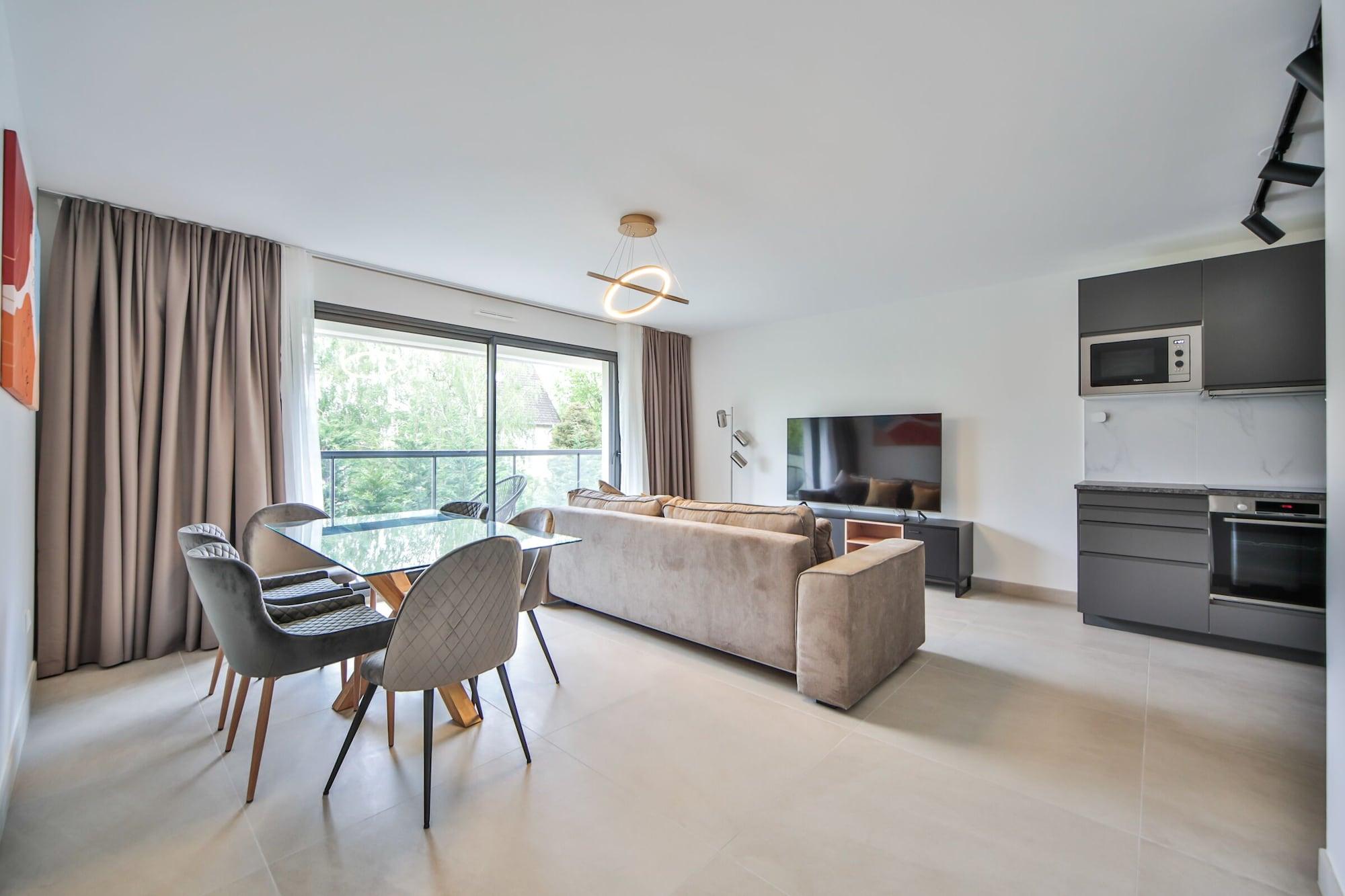 Restaurant Blue Night International 69