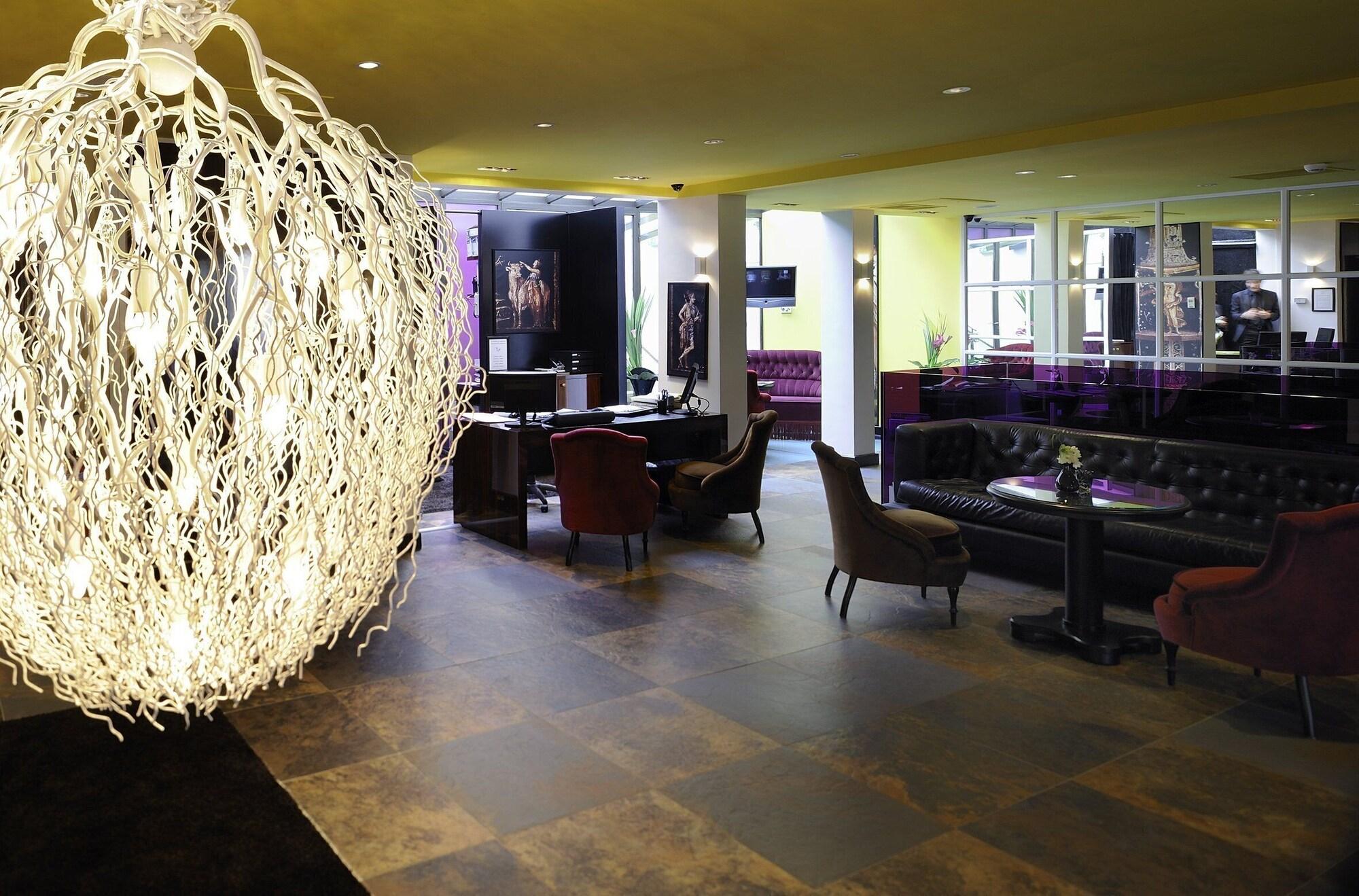 Vista Lobby Hotel Le Bellechasse Saint Germain