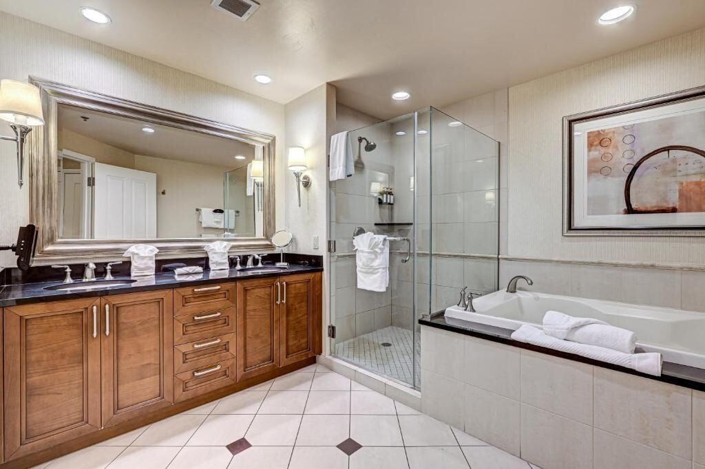 Equipamiento de Habitación MGM Signature - Strip view suite