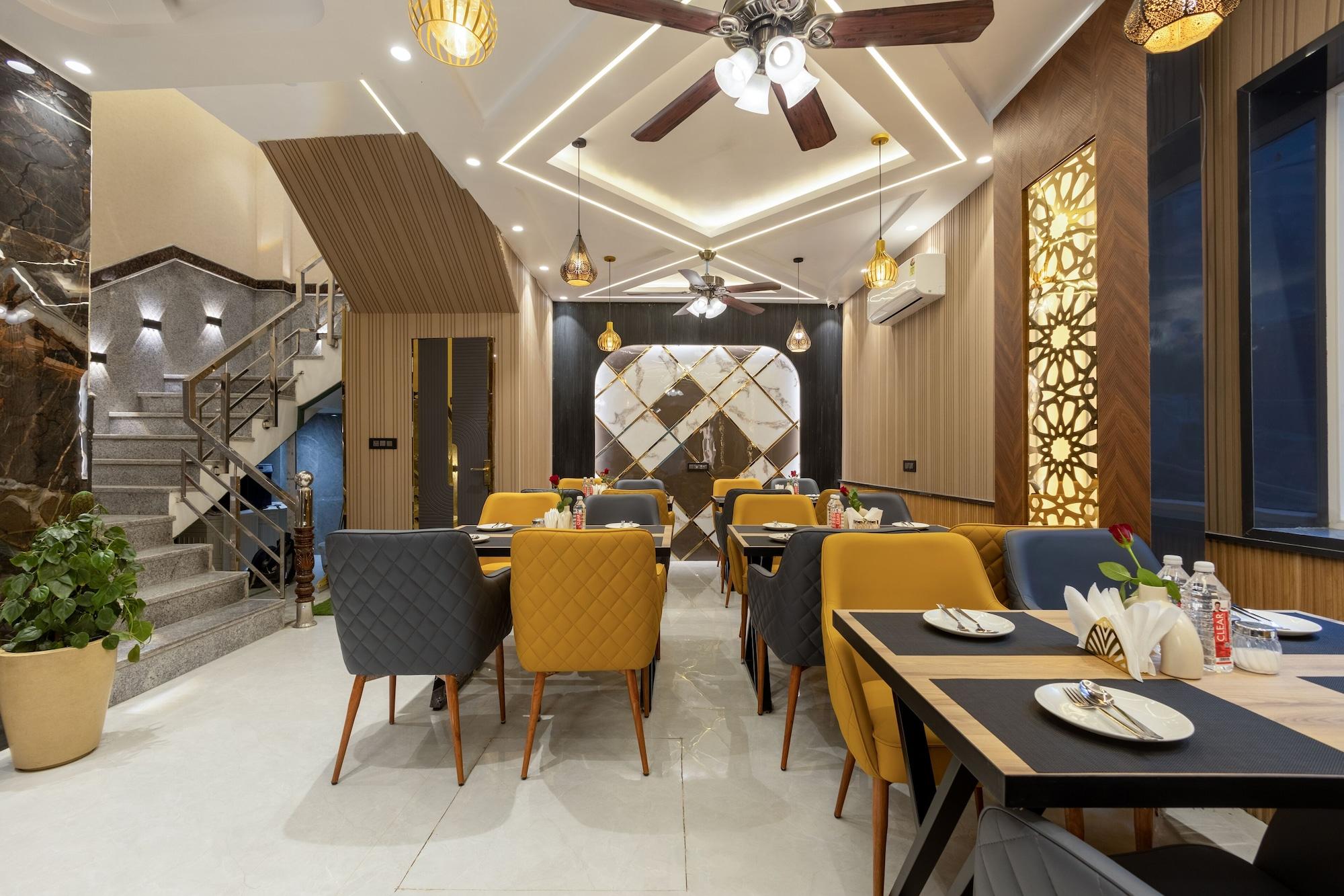 Restaurant Hotel Aroma Suites