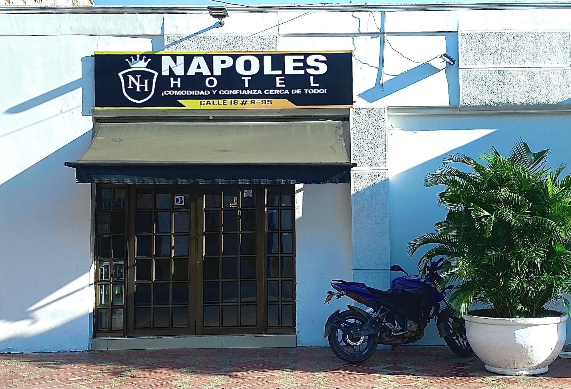 Vista Exterior HOTEL NAPOLES