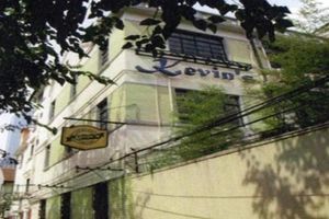 Paquete - Kevin's Old House