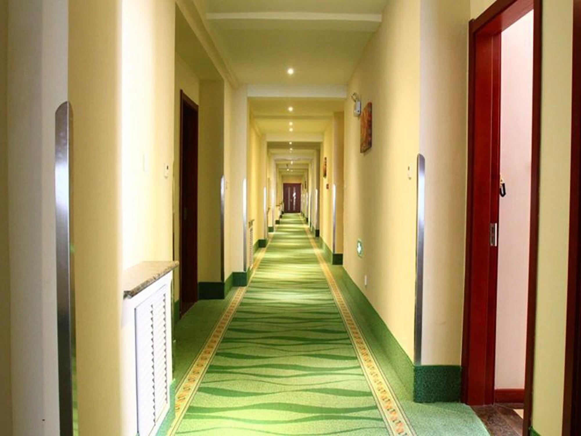 Varios Greentree Inn Shandong Weihai Gangkou Express Hote
