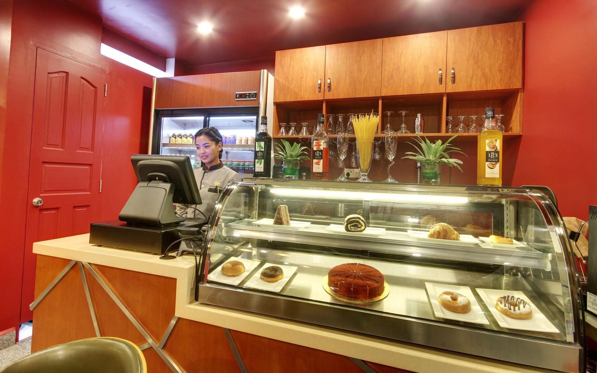 Bar/Salón Unima Grand