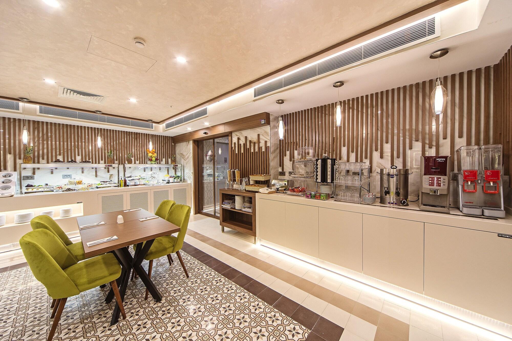 Restaurant Mukarnas Taksim Hotel