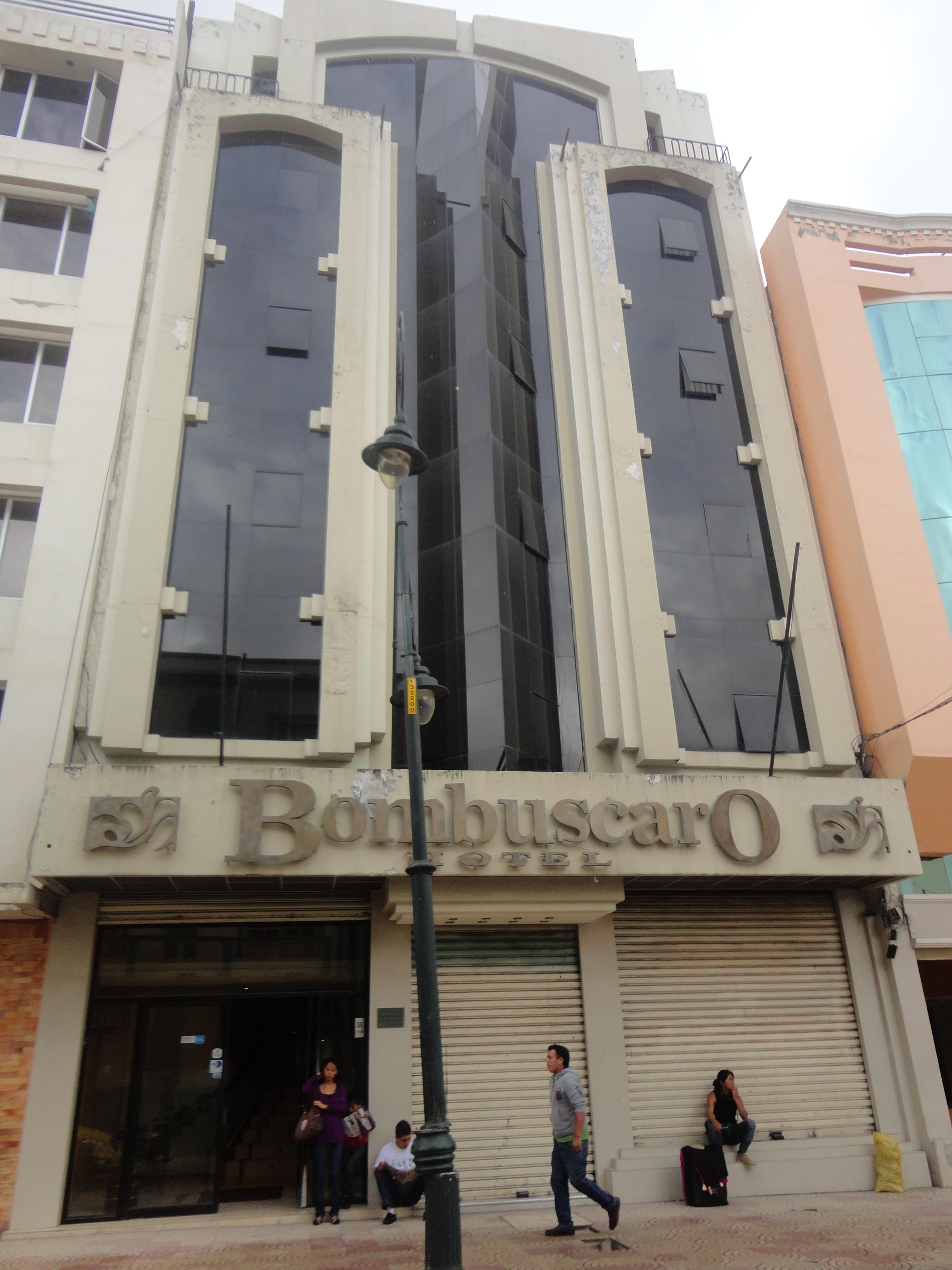 Vista Exterior Bombuscaro Hotel