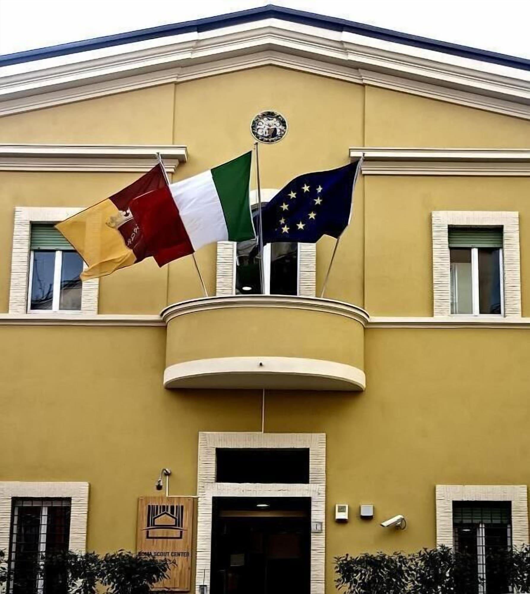 Vista Exterior Roma Scout Center - Hostel