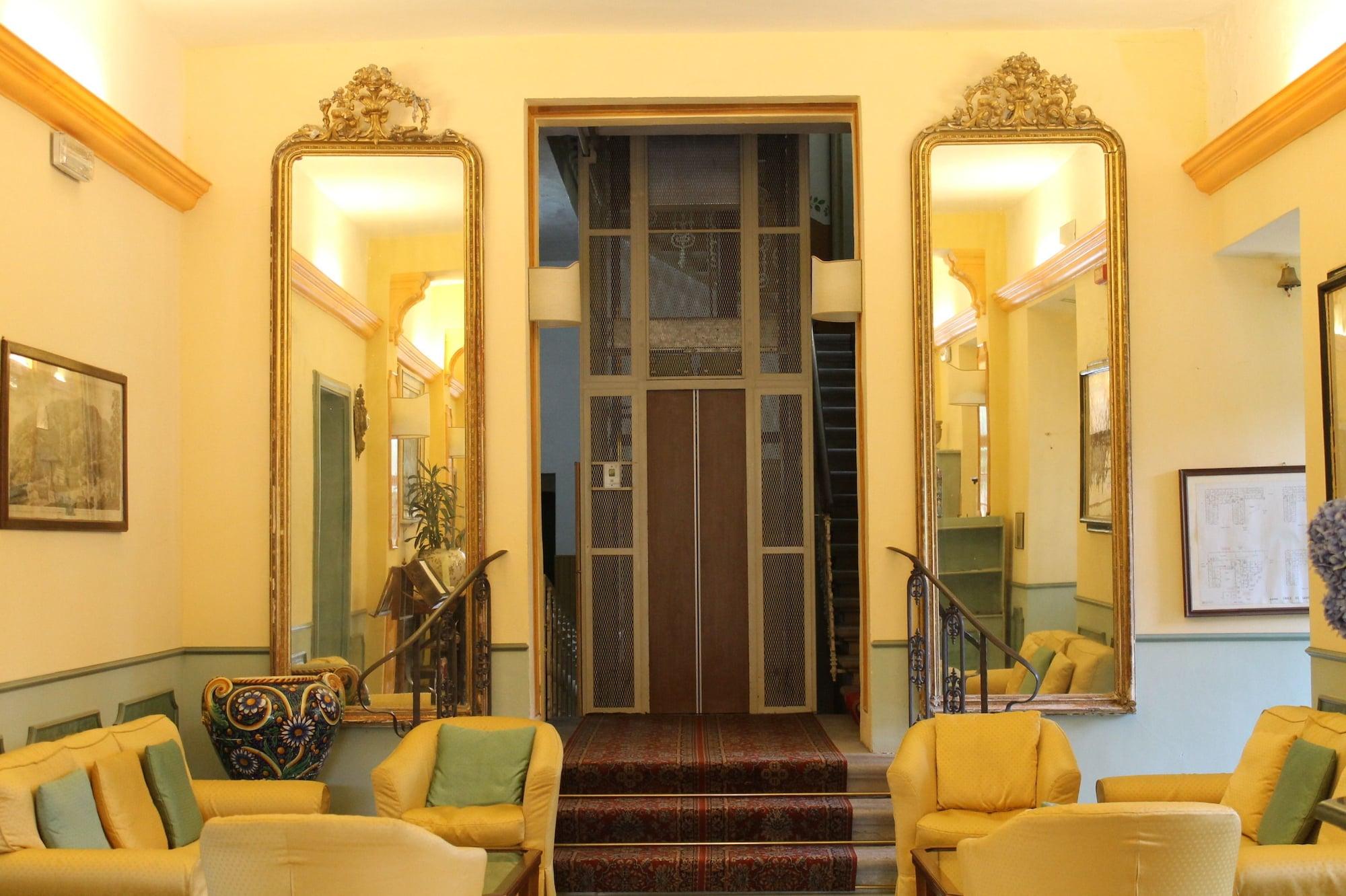Vista Lobby Hotel Croce di Savoia