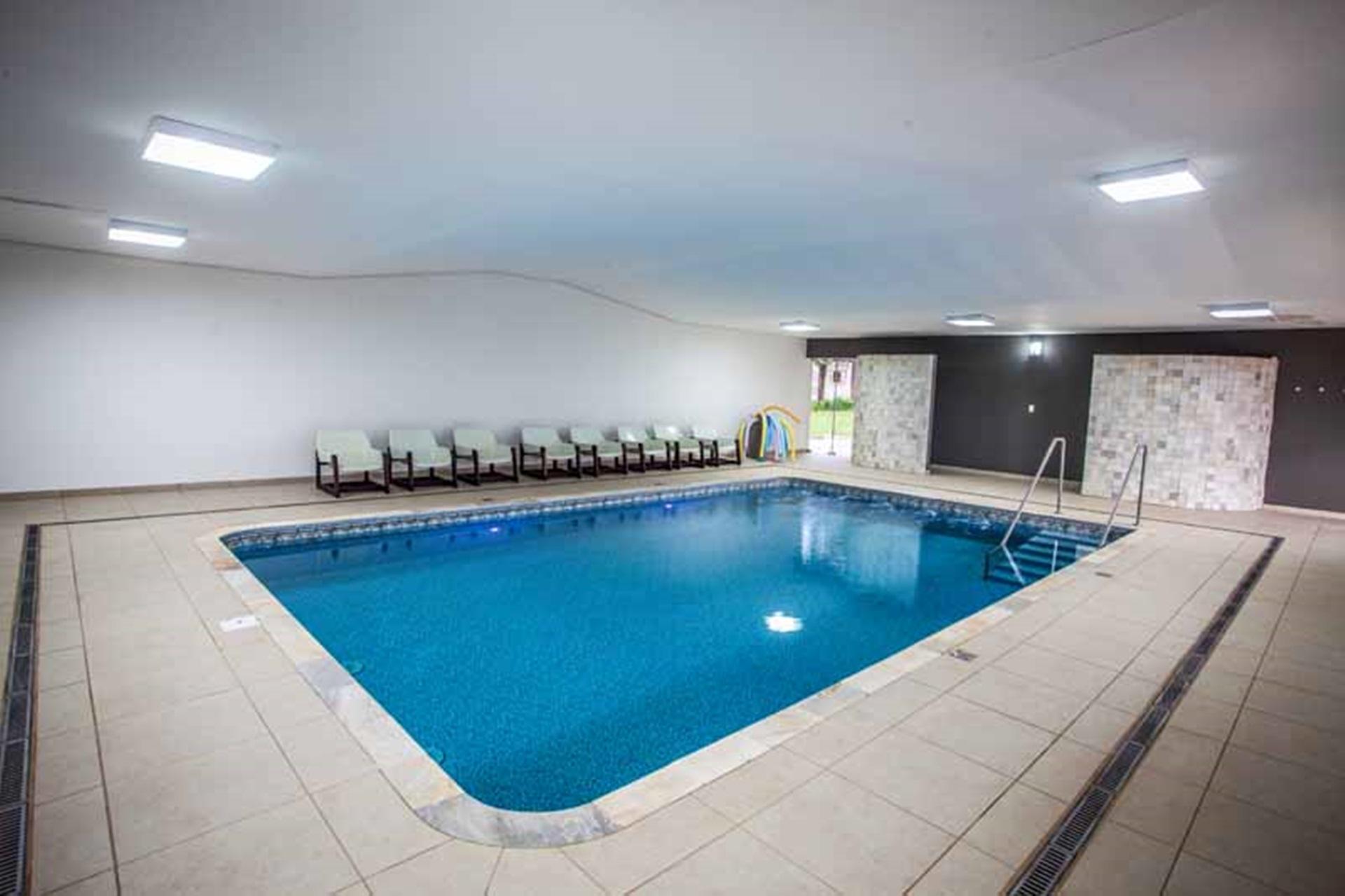 Vista Piscina 50 + Hotel Flat