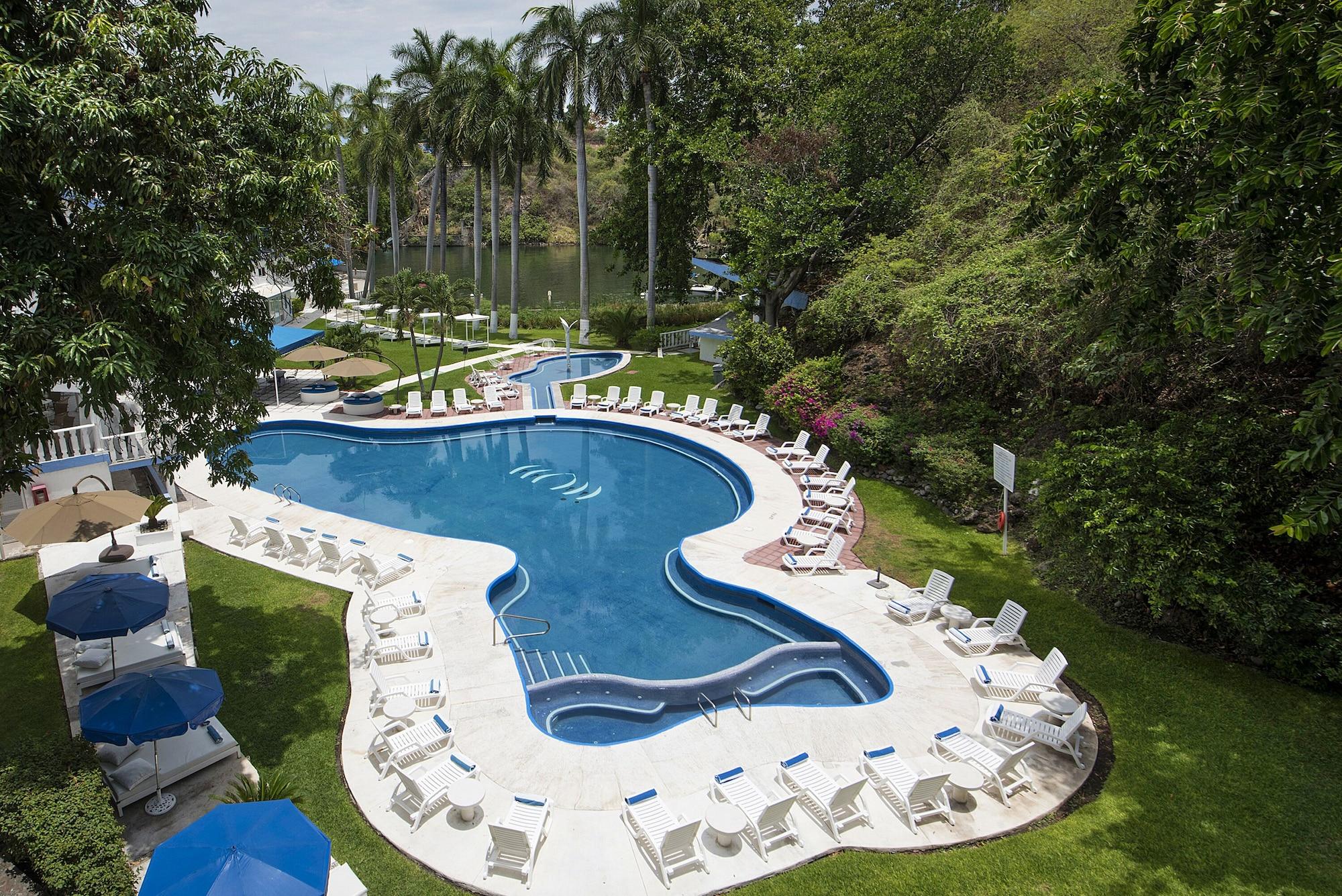 Vista Piscina Hotel Villa Bejar Tequesquitengo