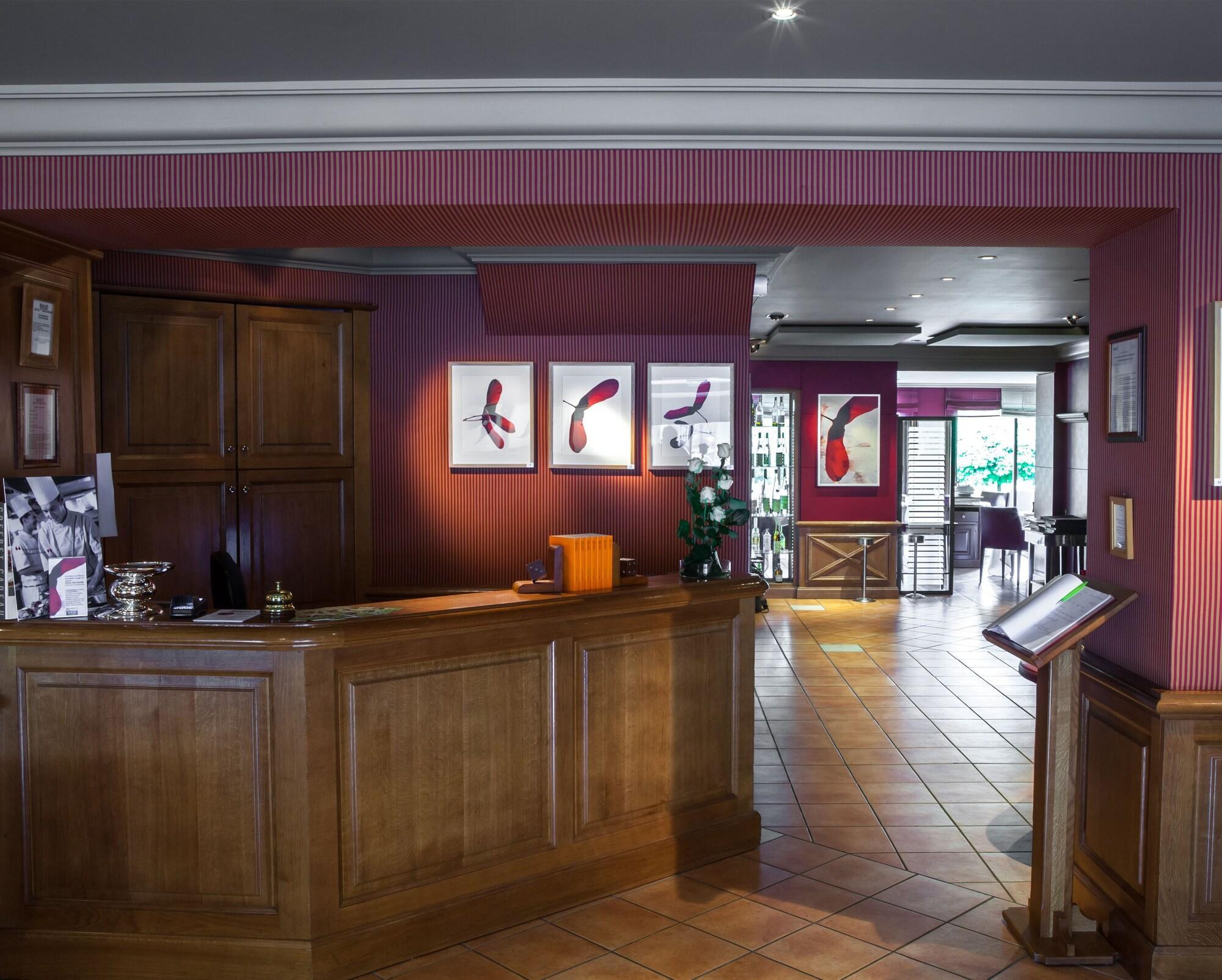 Vista Lobby Hotel Restaurant BAUD