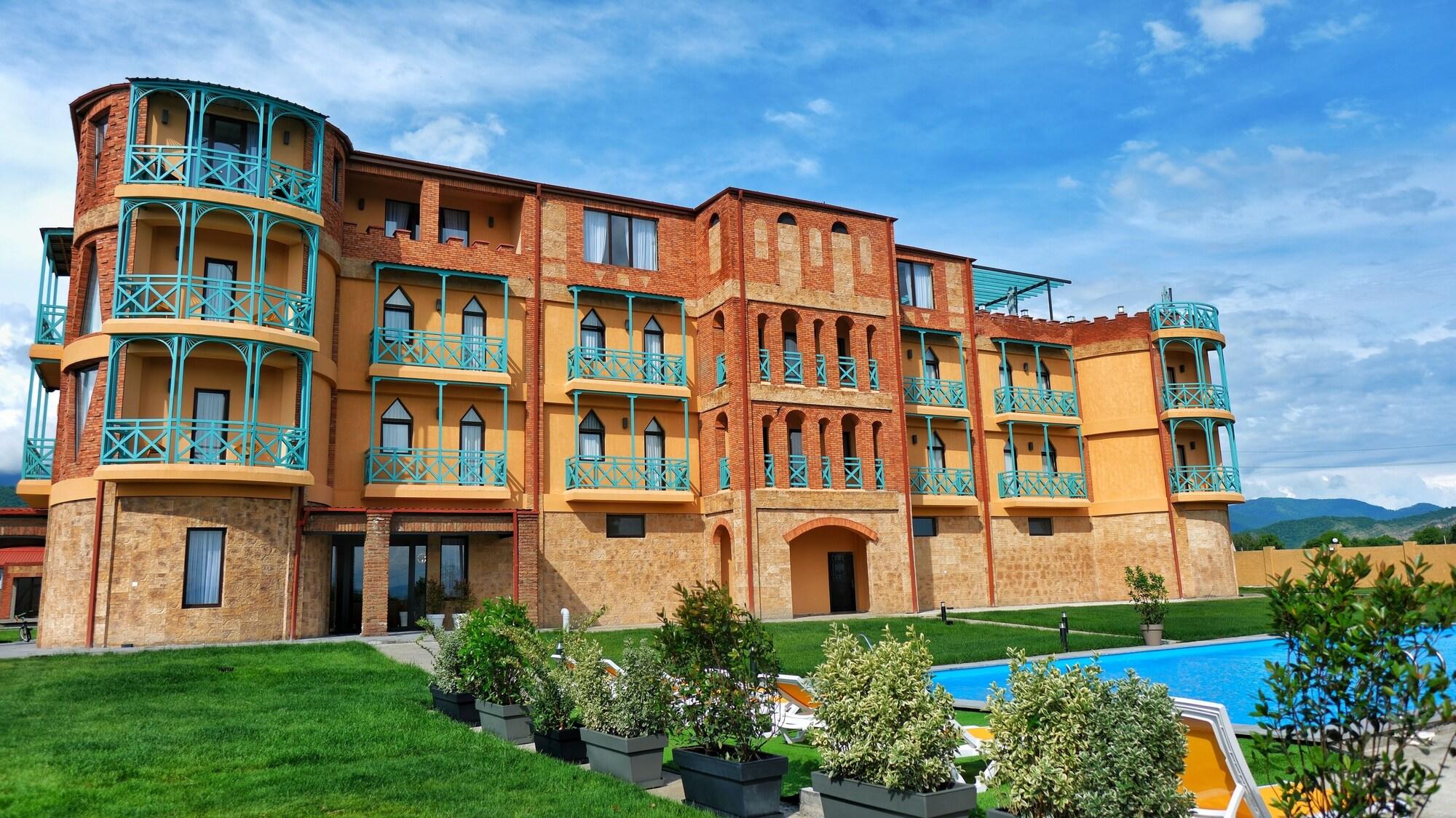 Vista Exterior Burki Castle & Cellar