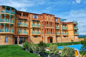 Alojamiento - Burki Castle & Cellar