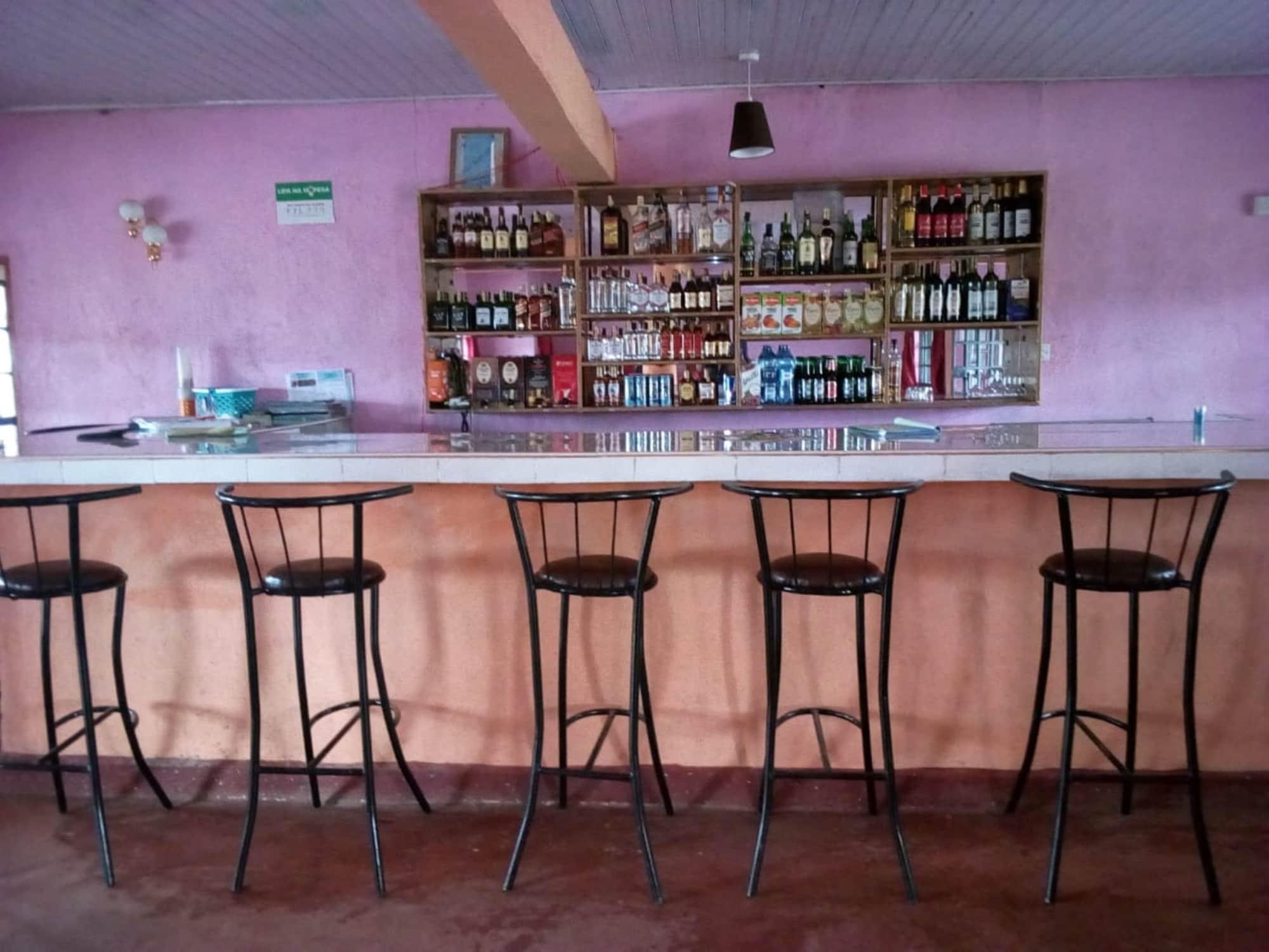 Bar/Salón Gee -Thorn Hotel