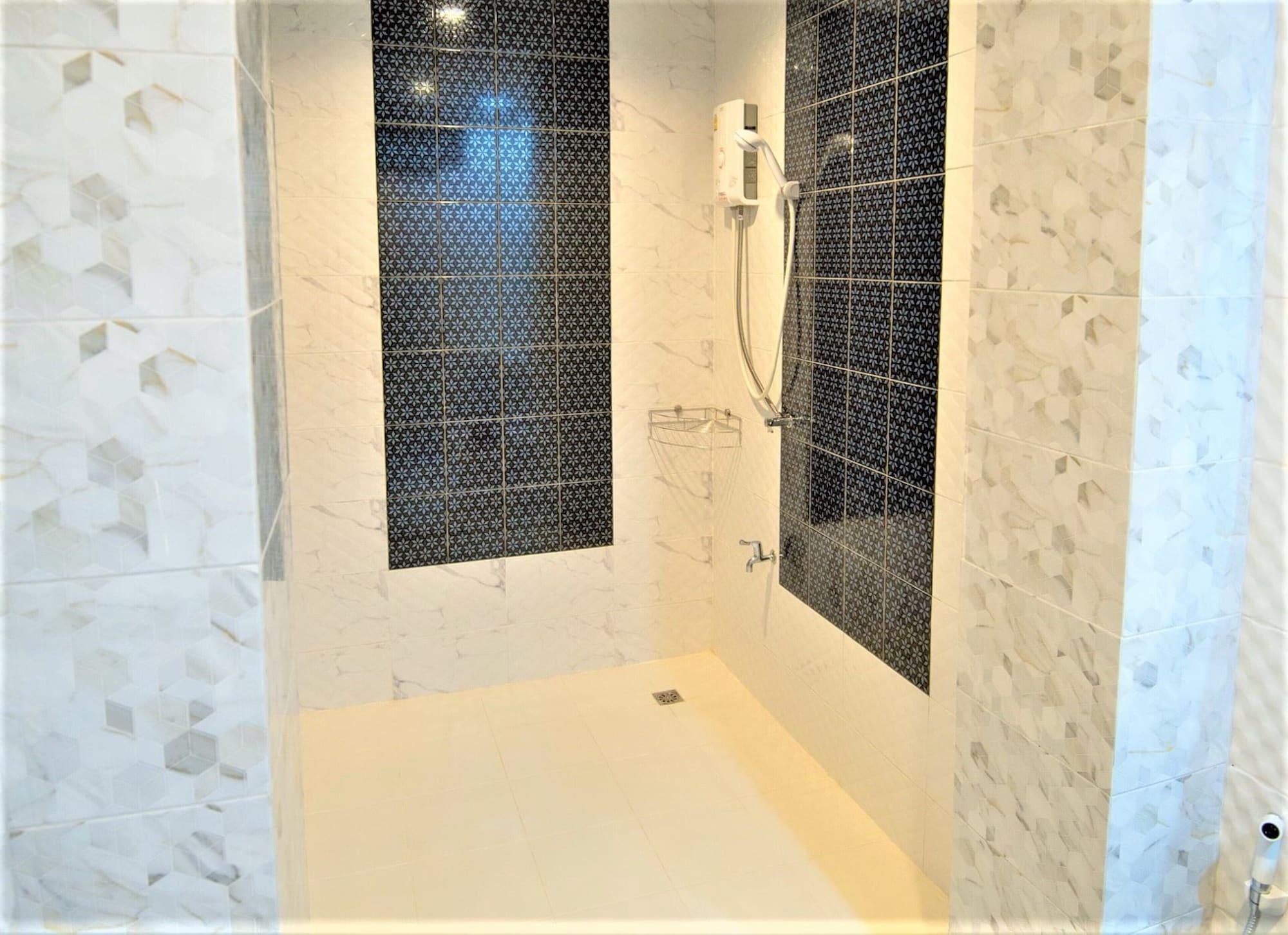 Equipamiento de Habitación J2 Residence Chiang Rai