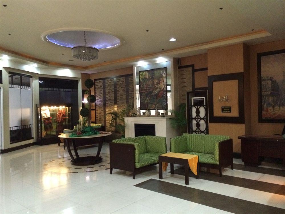Vista Lobby Eurotel Baguio