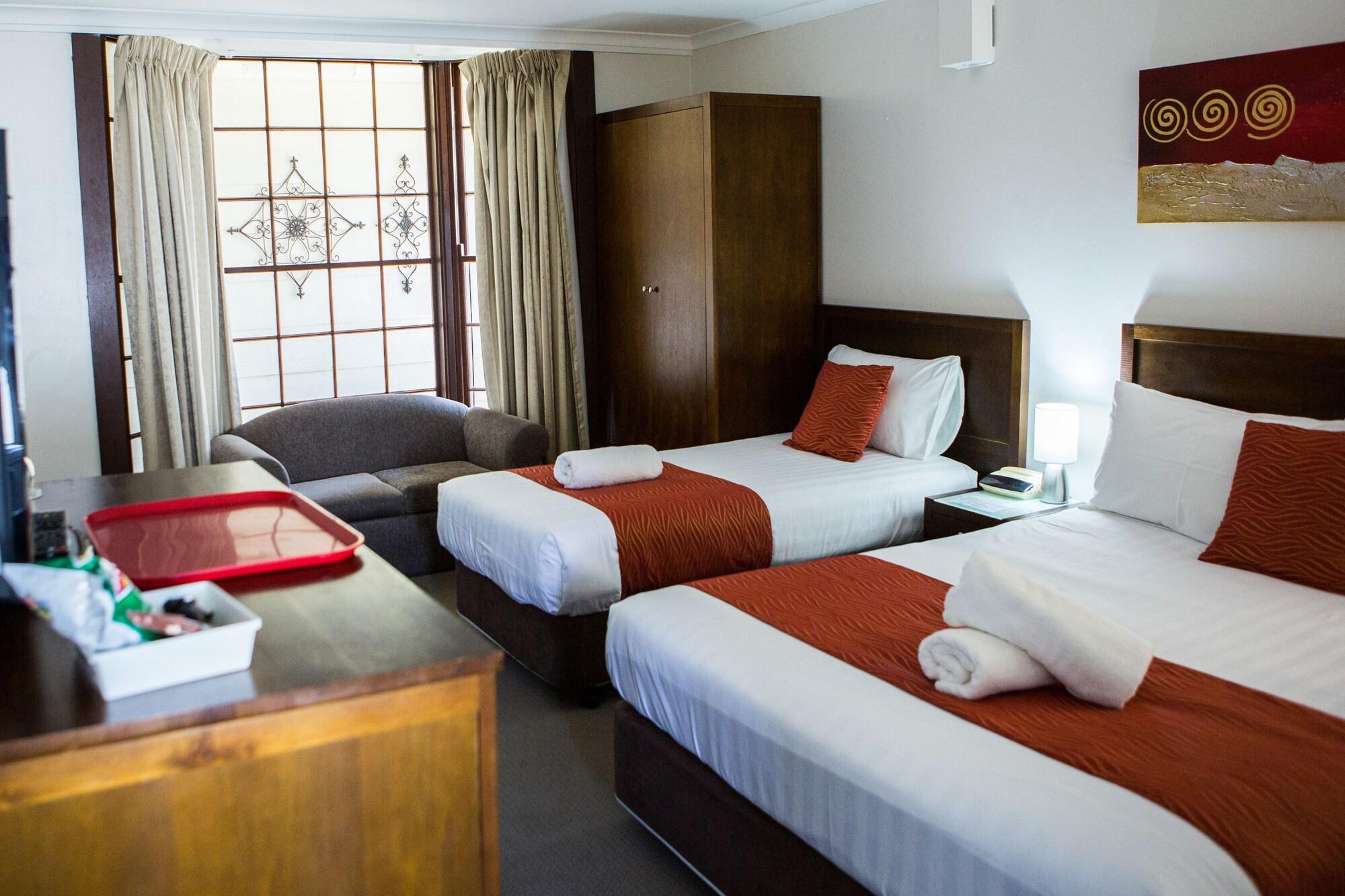 Varios Colonial Lodge Motor Inn Yass