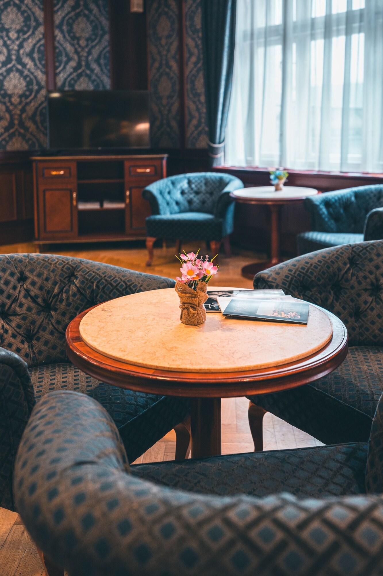 Vista Lobby Hotel Elysee