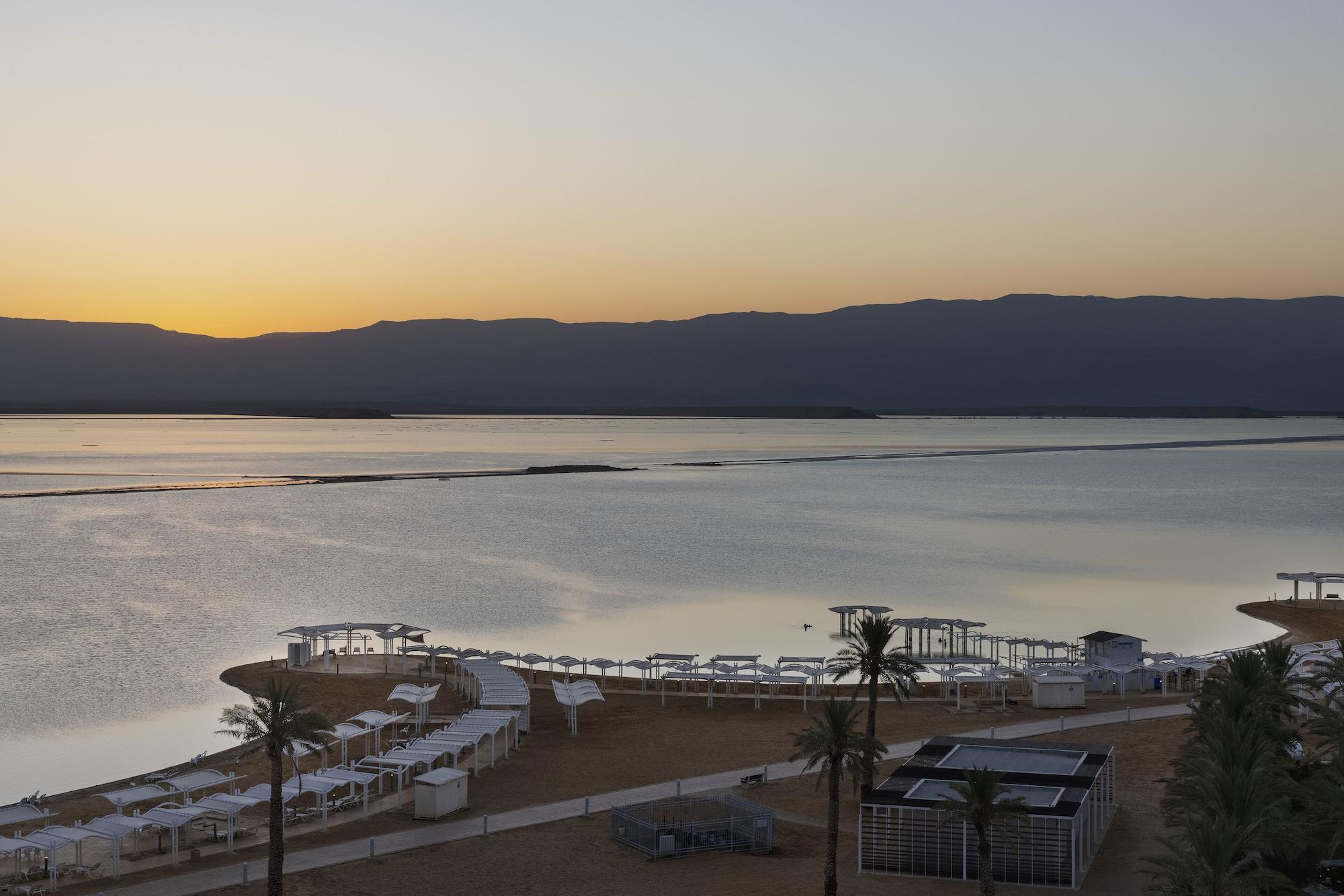 Playa Herbert Samuel Hod Dead Sea Hotel