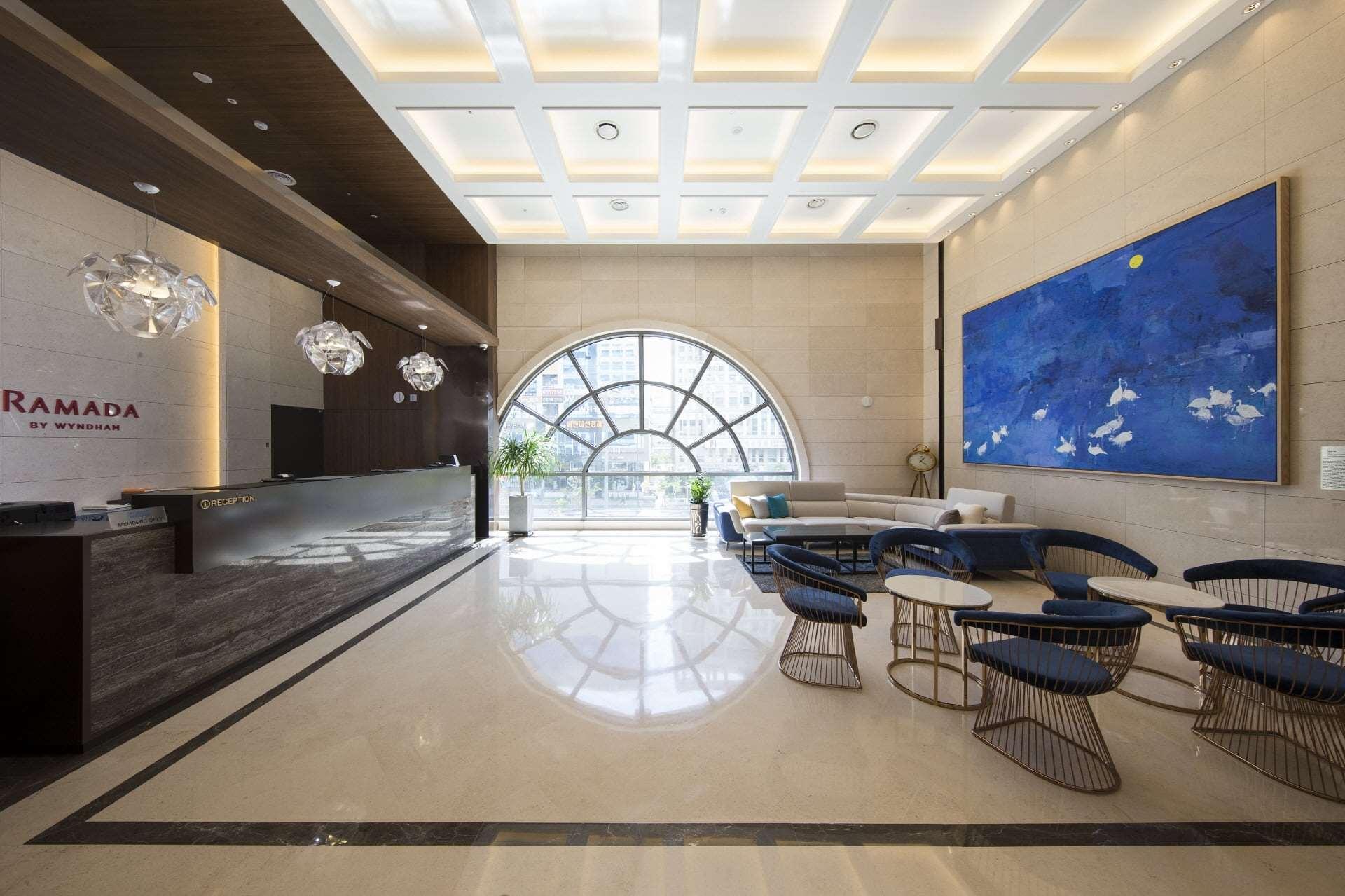 Vista Lobby Ramada by Wyndham Daejeon