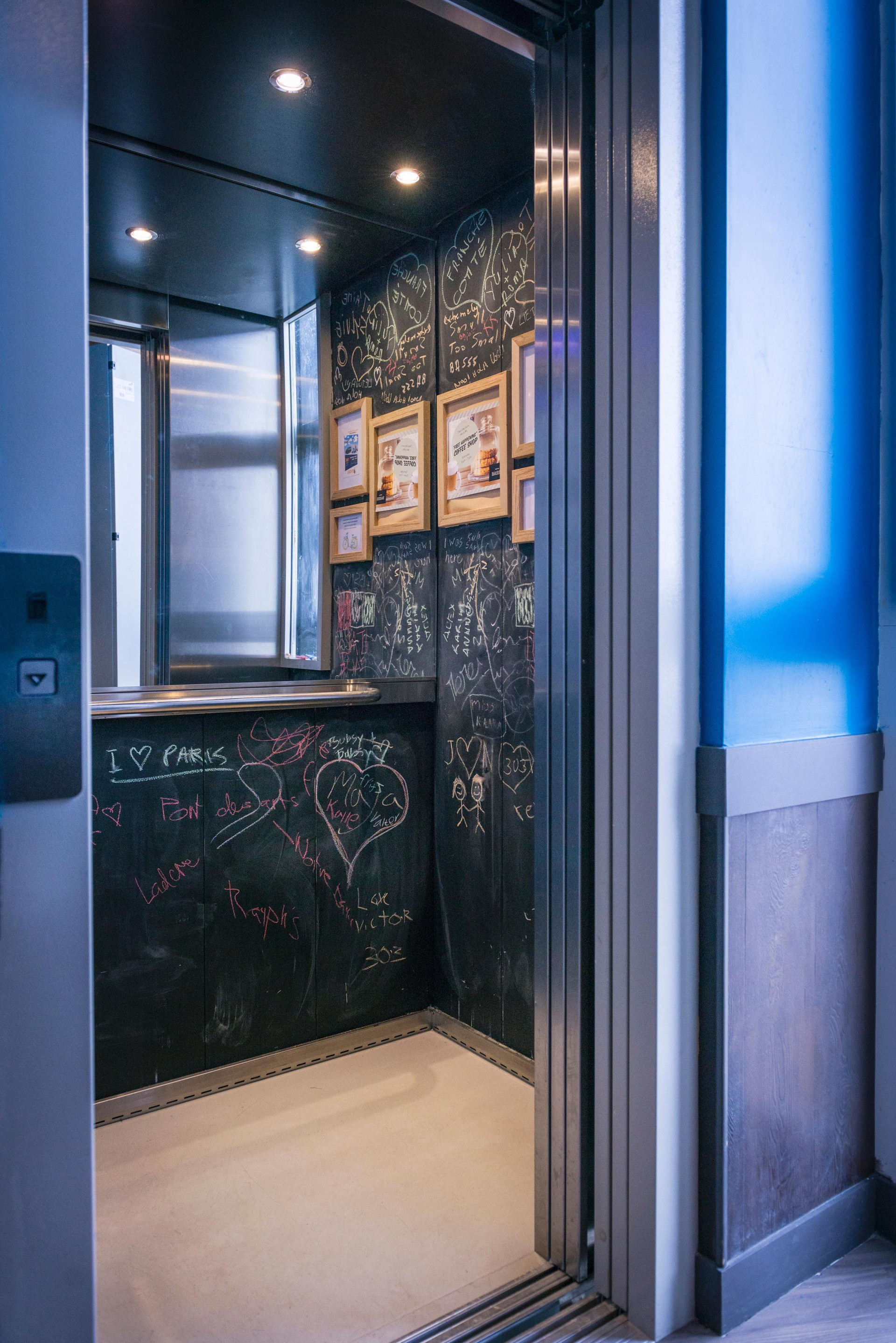 Vista Exterior Hôtel Basss