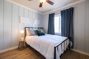 Alquiler Vacacional - Historic Cozy and Aesthetic Cottage w/Private, Safe Pet-Friendly Yard