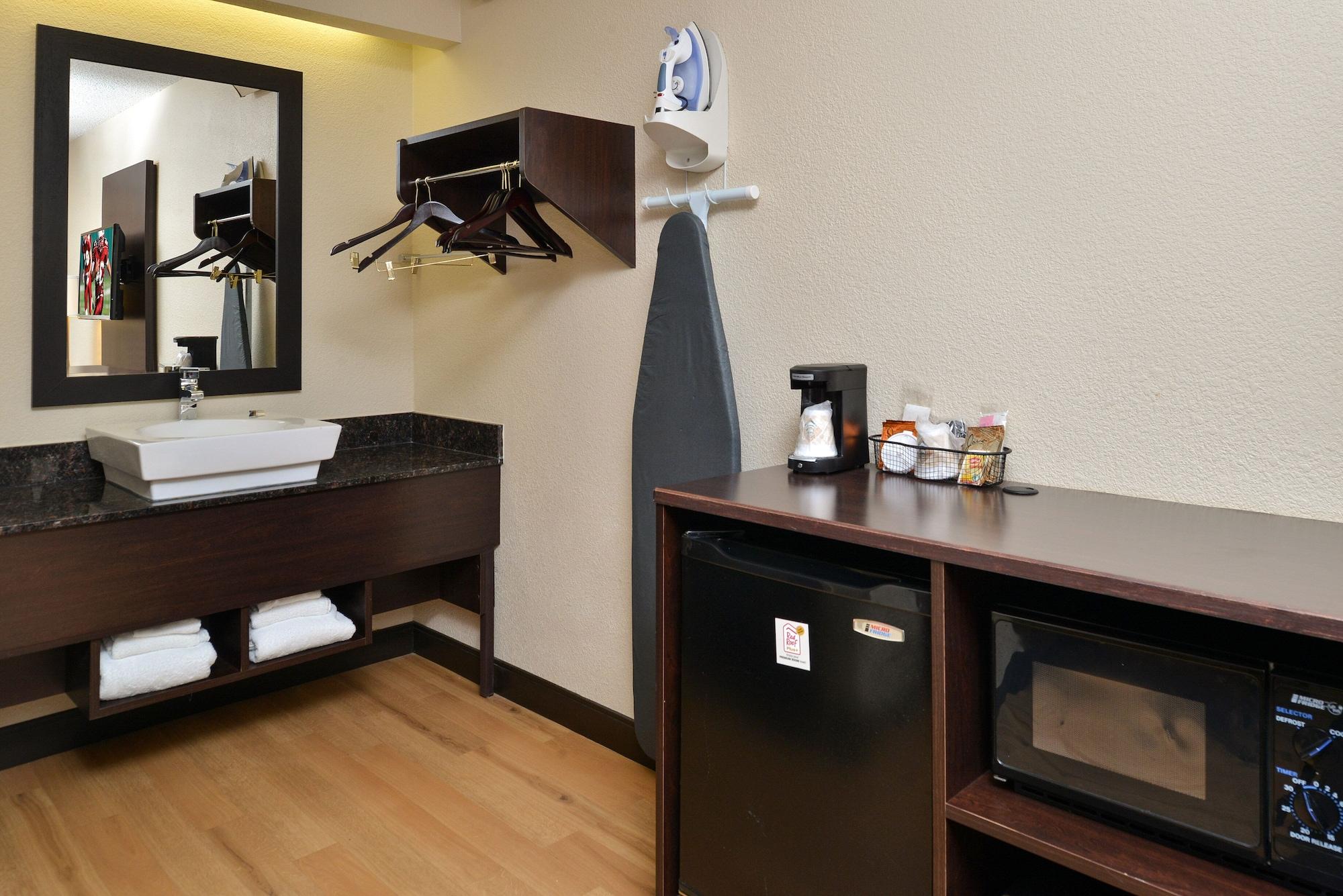 Set de Habitación Red Roof Inn PLUS+ Secaucus - Meadowlands - NYC