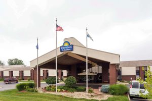 Alojamiento - Days Inn & Suites by Wyndham Northwest Indianapolis