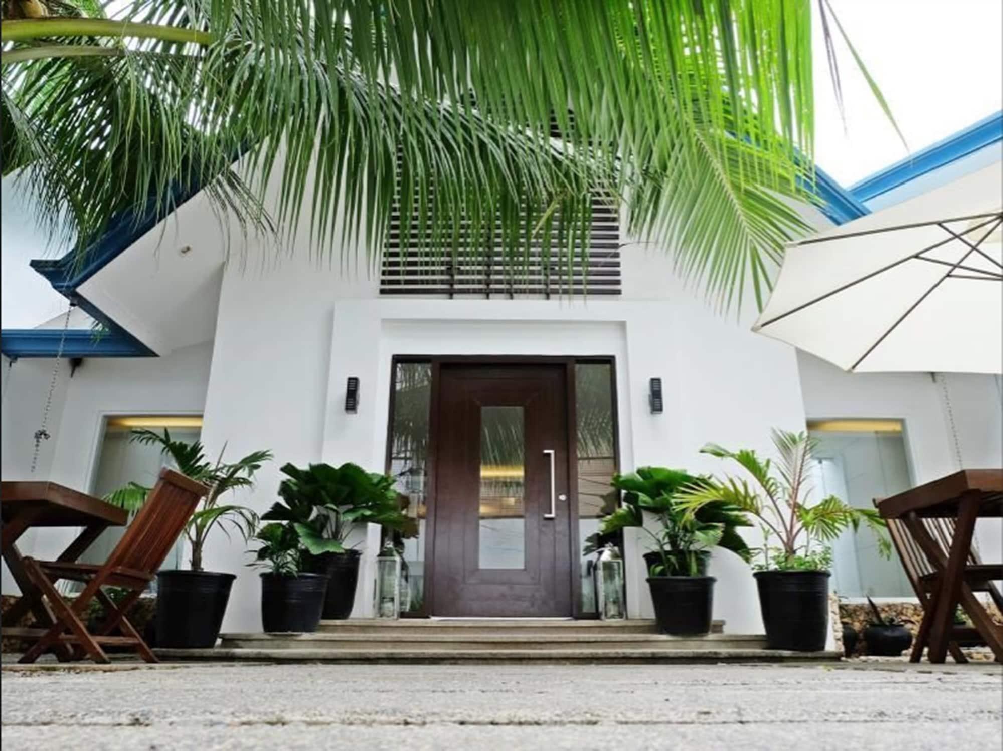 Vista Exterior Blue Marina