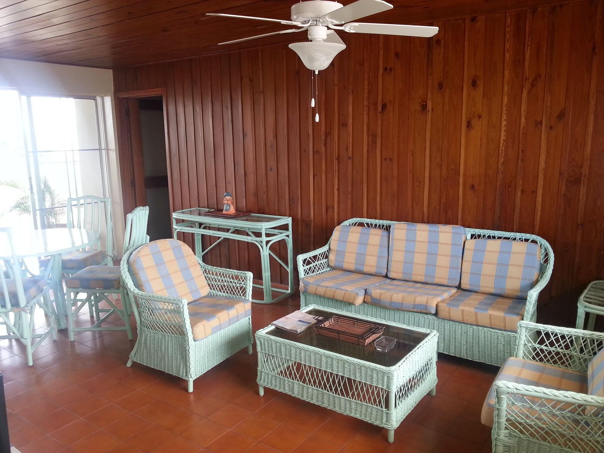 Vista Lobby Condo Carey