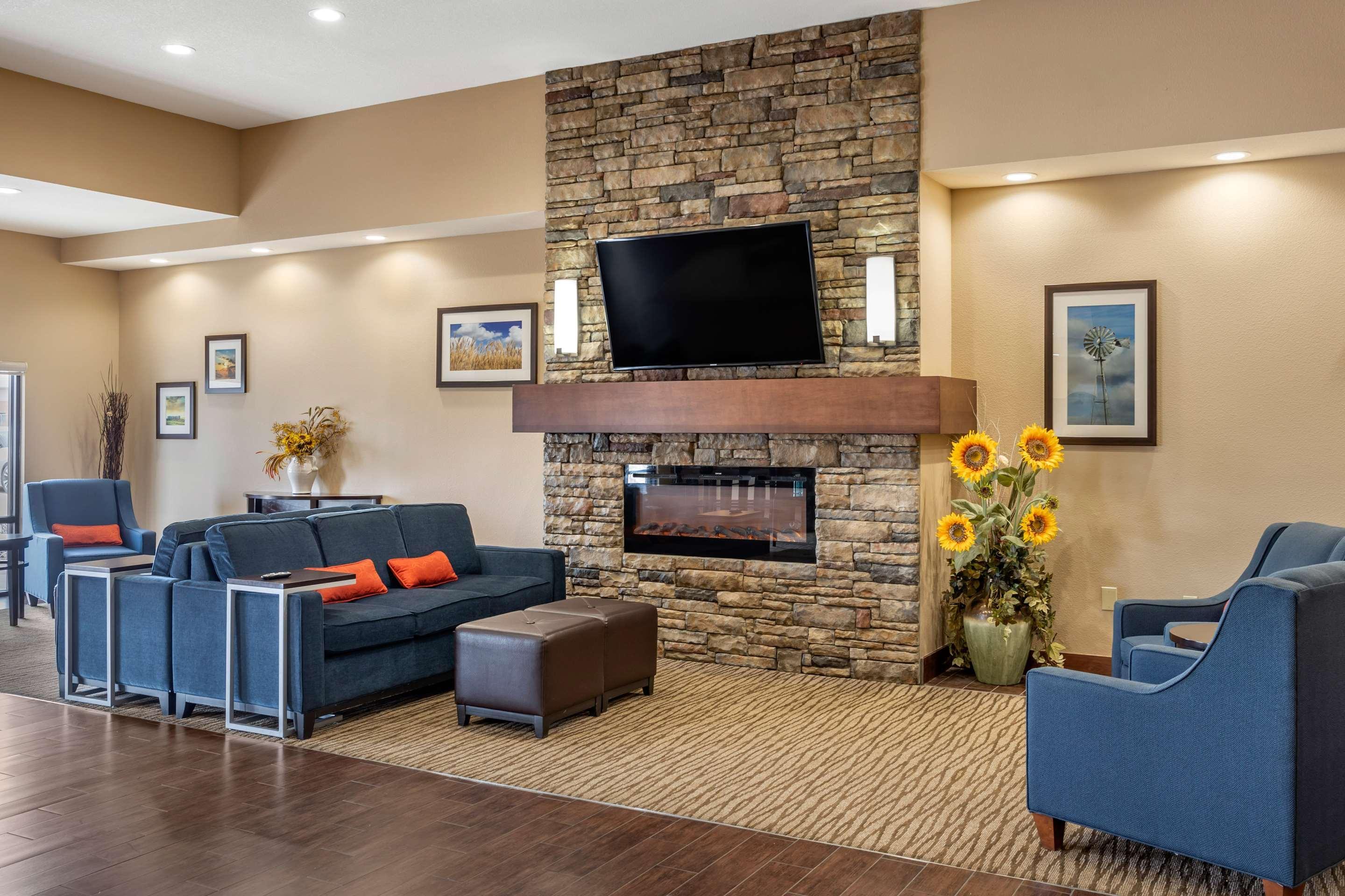 Vista Lobby Comfort Inn & Suites Augusta