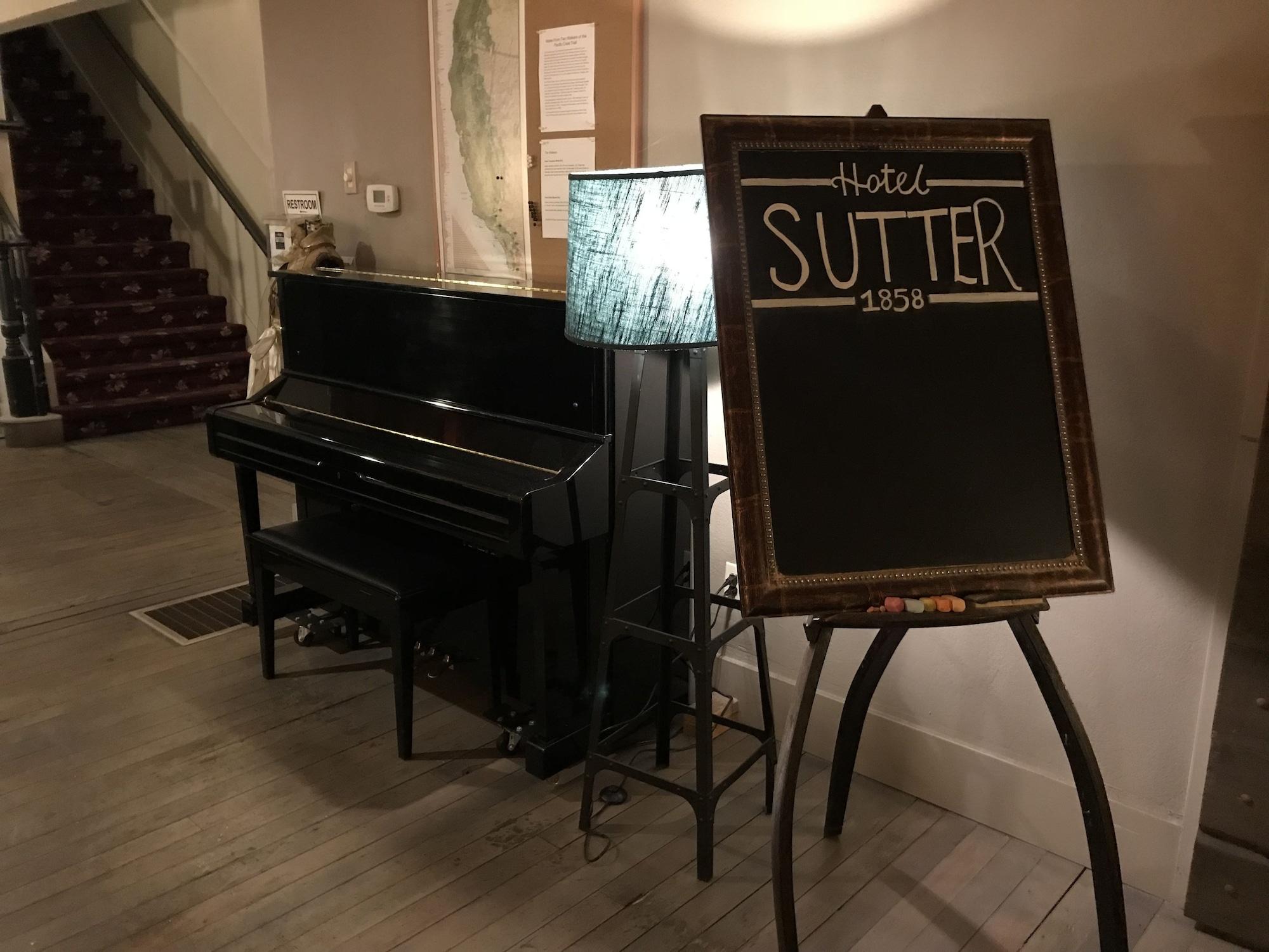 Vista Lobby Hotel Sutter